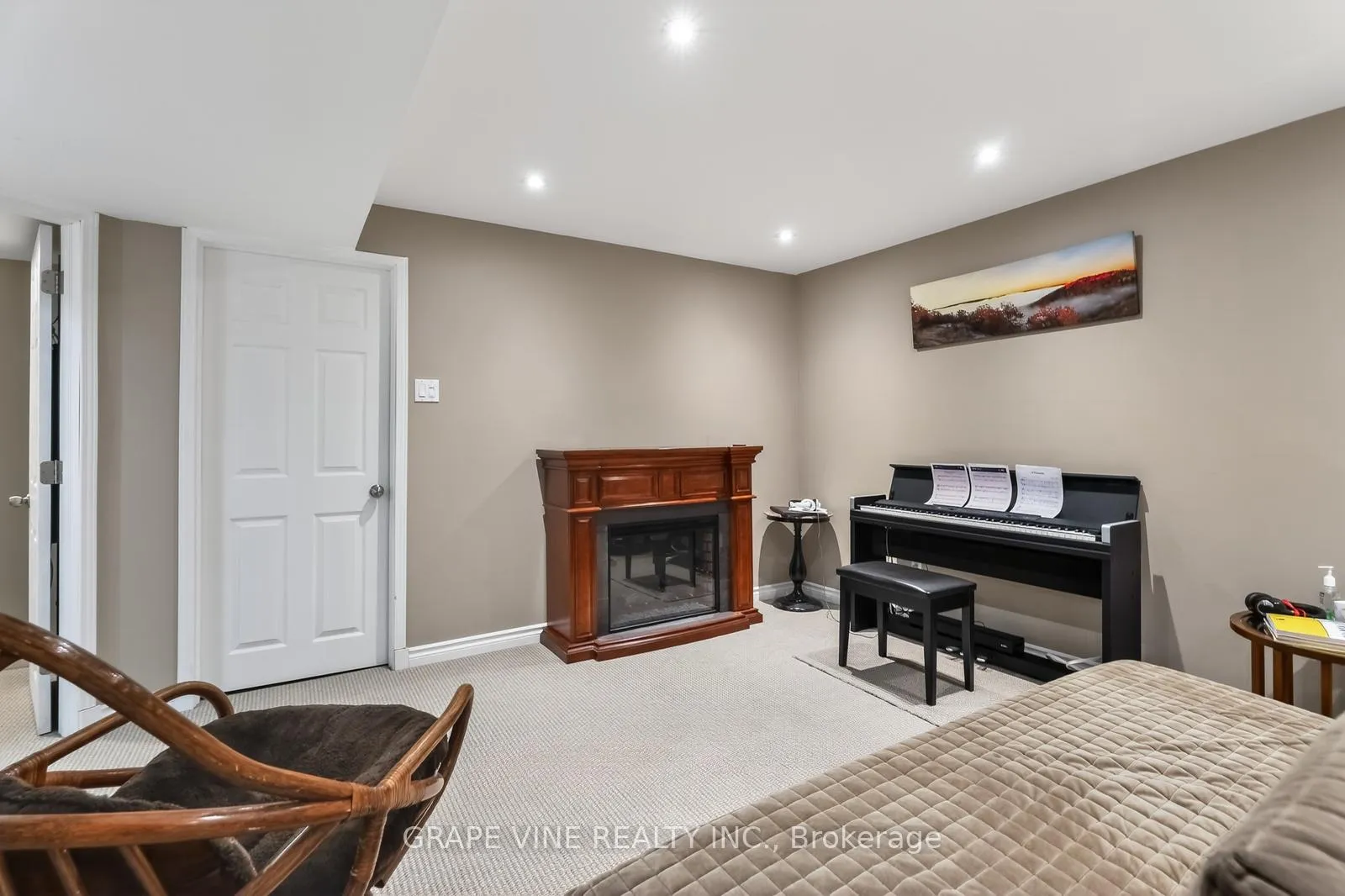 Photo 41 of 103 Rowallen Place, Ottawa, Hunt Club Park/Greenboro — HOMEH