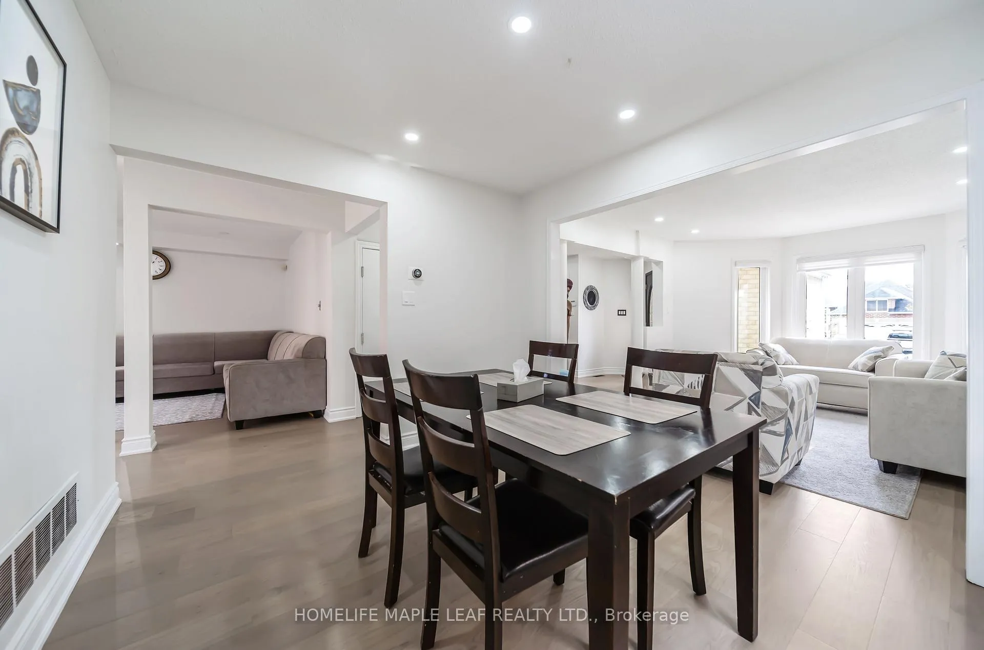 Photo 8 of 27 Beaverhall Road, Brampton, Brampton West — HOMEH