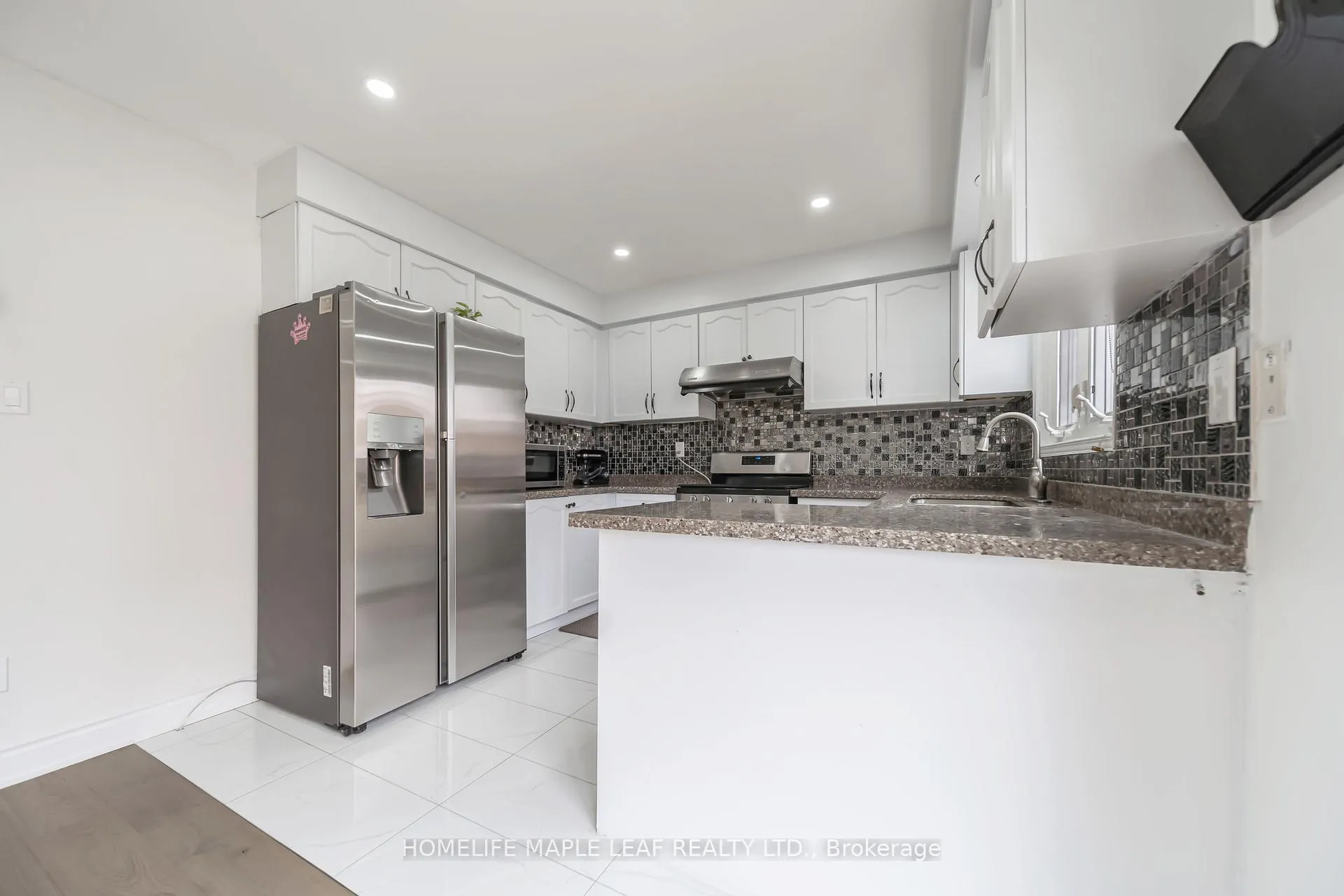 Photo 10 of 27 Beaverhall Road, Brampton, Brampton West — HOMEH