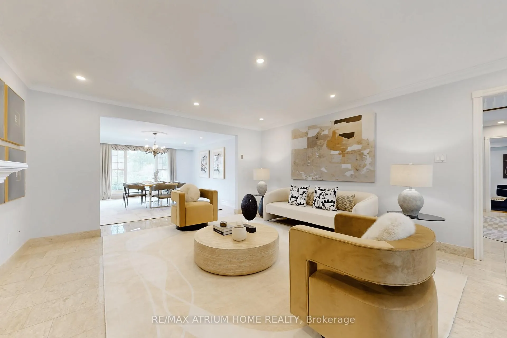 Photo 8 of 19 Limcombe Drive, Markham, Bayview Glen — HOMEH