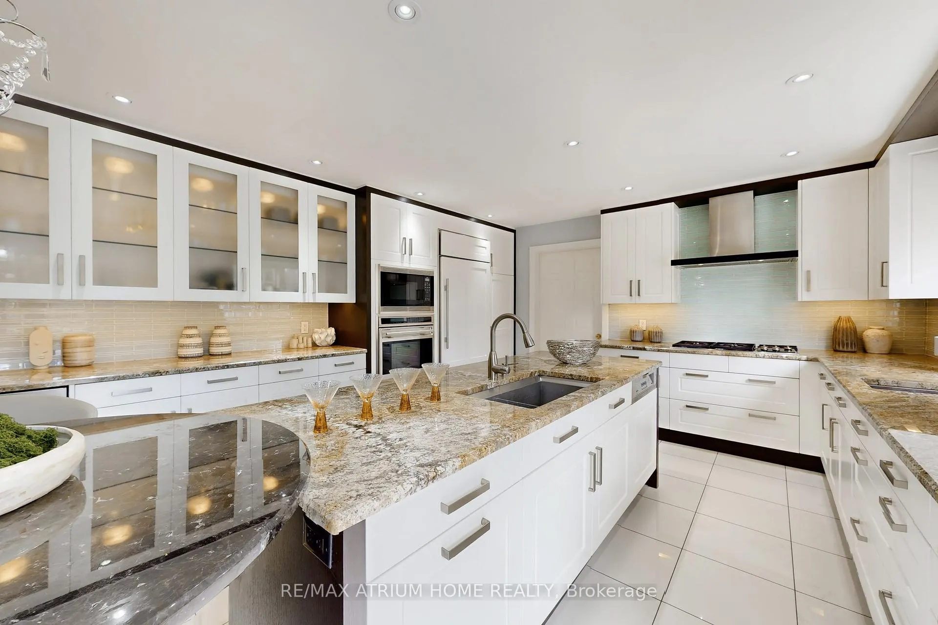 Photo 13 of 19 Limcombe Drive, Markham, Bayview Glen — HOMEH