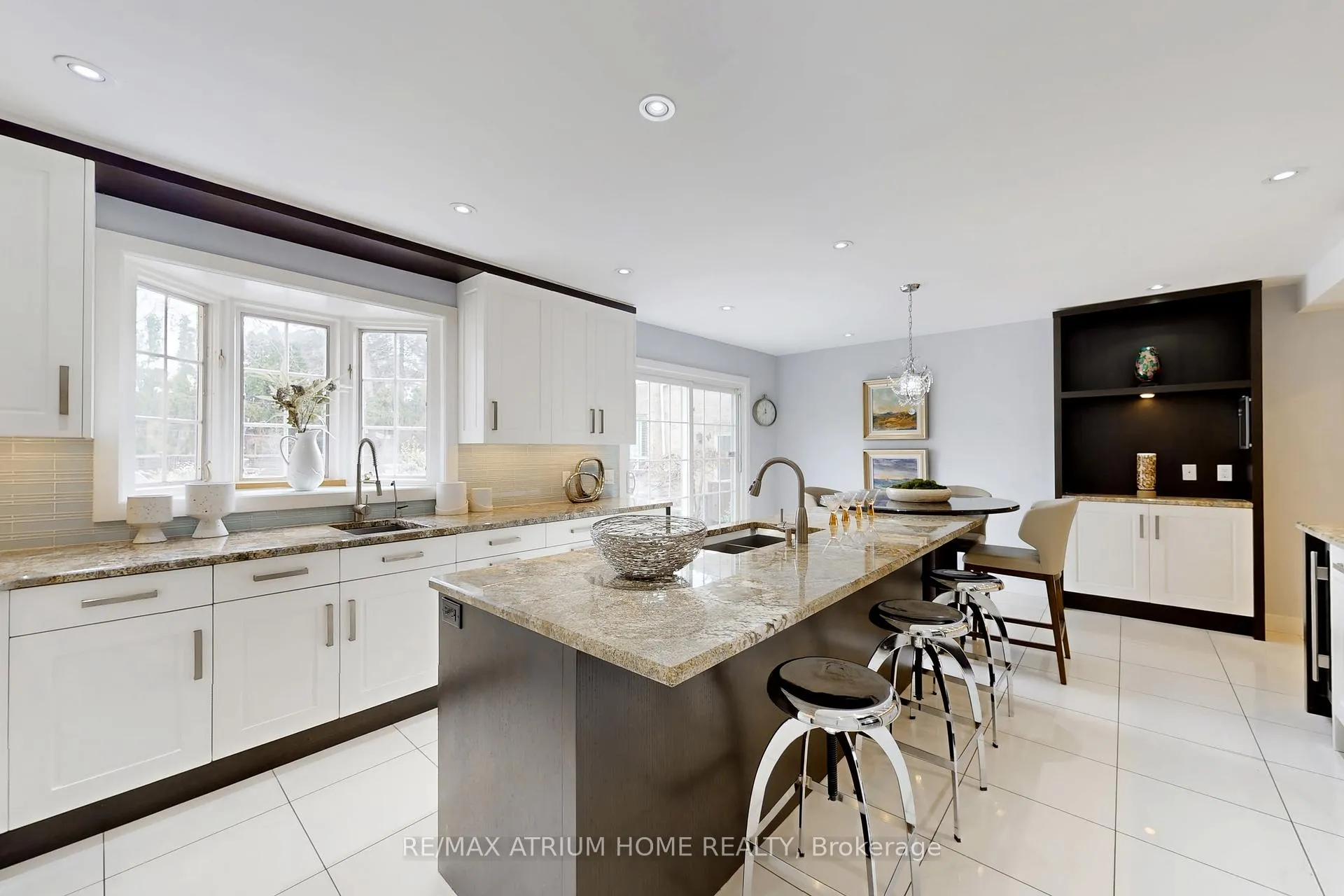 Photo 14 of 19 Limcombe Drive, Markham, Bayview Glen — HOMEH