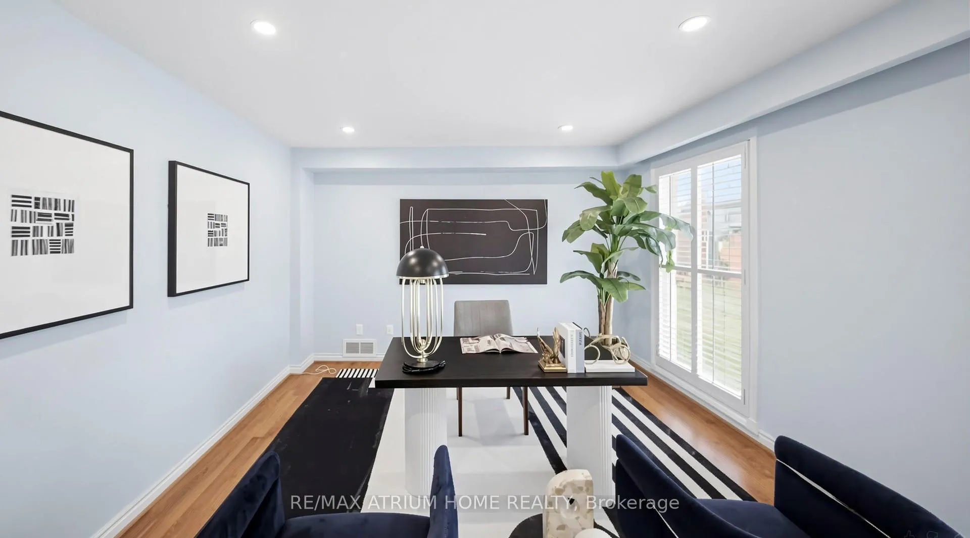 Photo 21 of 19 Limcombe Drive, Markham, Bayview Glen — HOMEH