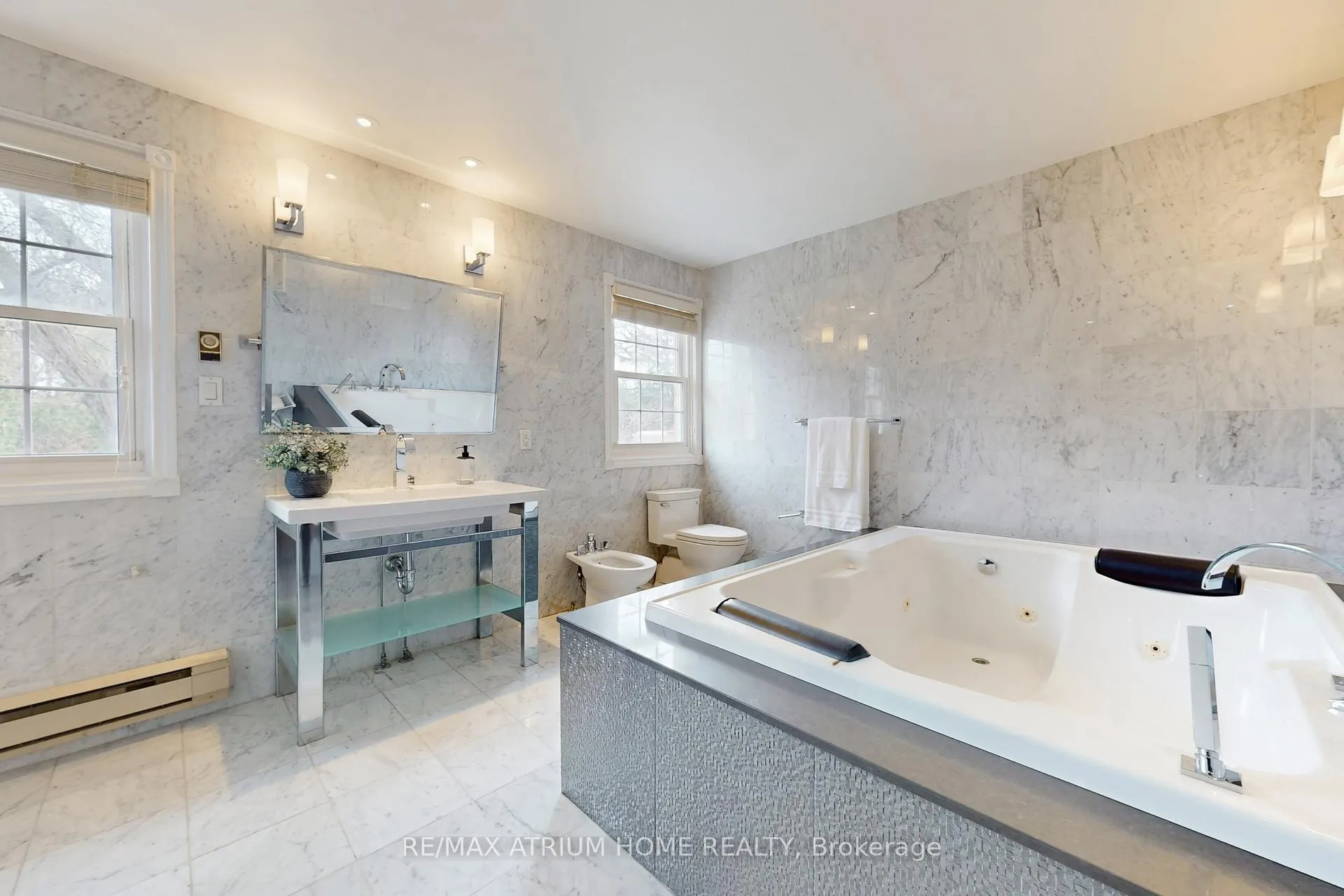 Photo 25 of 19 Limcombe Drive, Markham, Bayview Glen — HOMEH