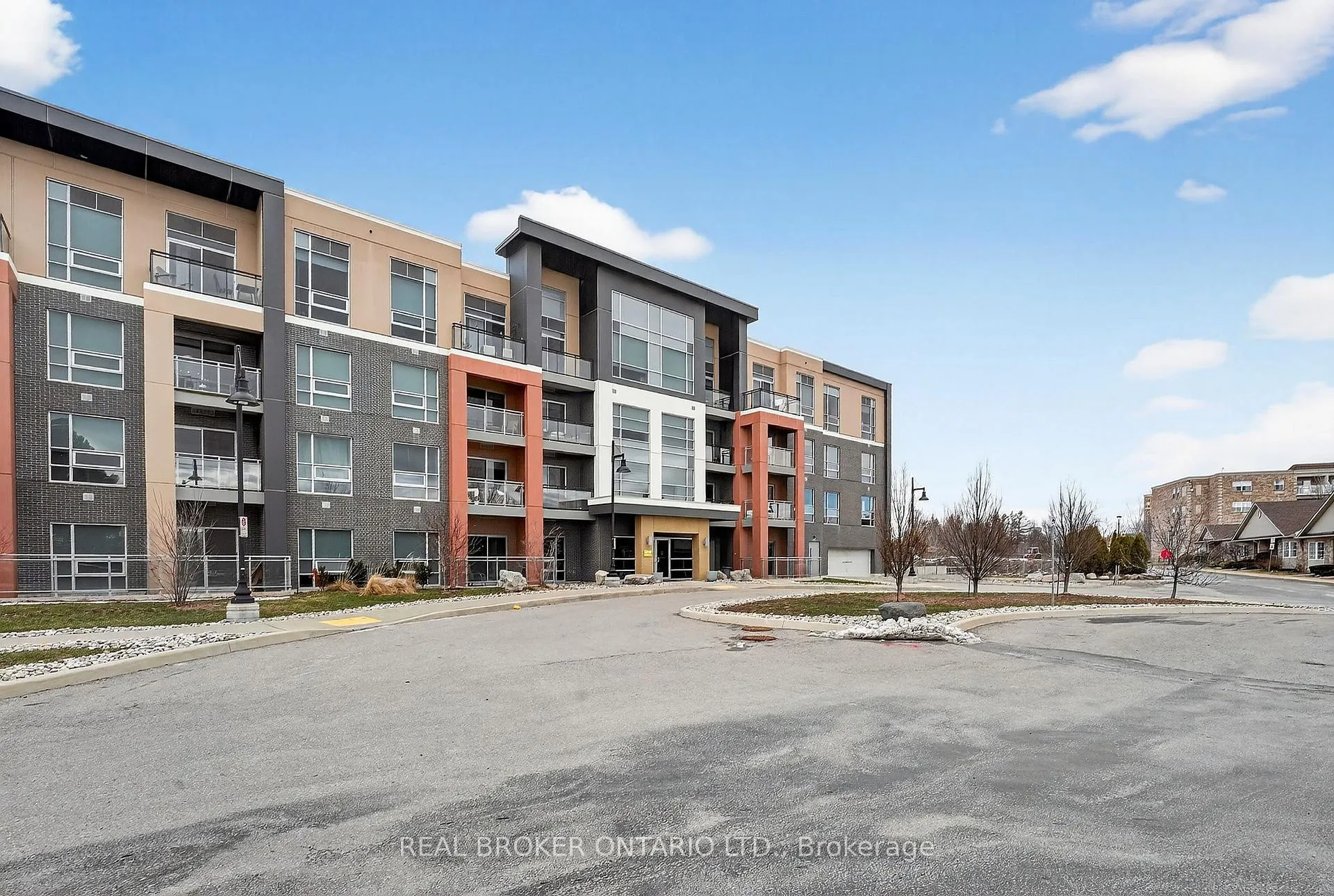 Photo 1 of Unit 418, 4040 Upper Middle Road, Burlington, Tansley — HOMEH