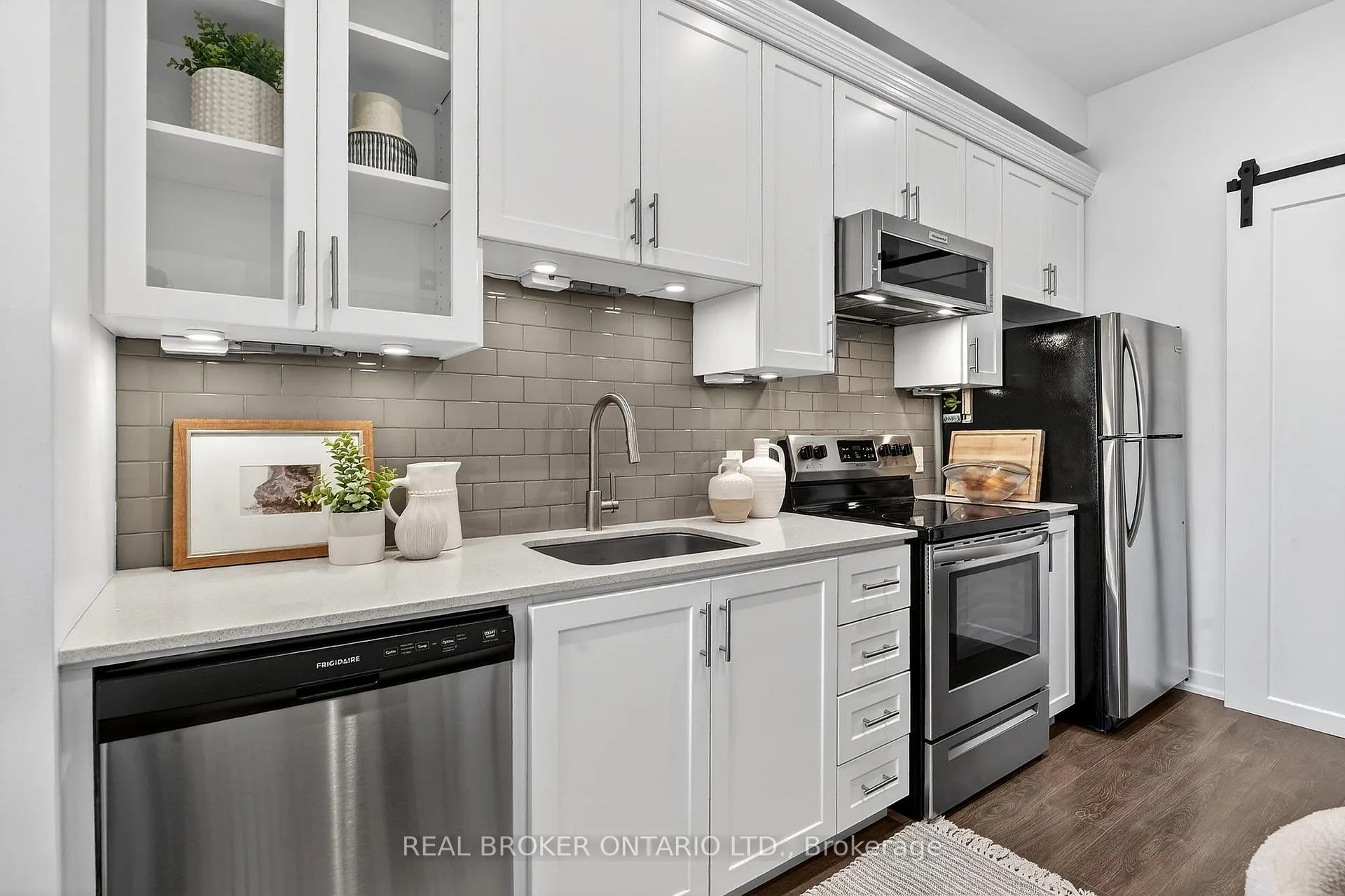 Photo 18 of Unit 418, 4040 Upper Middle Road, Burlington, Tansley — HOMEH