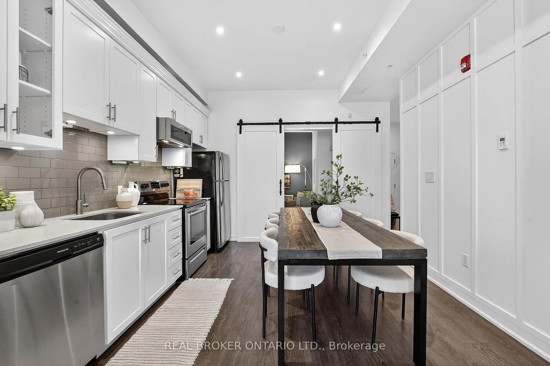 Photo 19 of Unit 418, 4040 Upper Middle Road, Burlington, Tansley — HOMEH