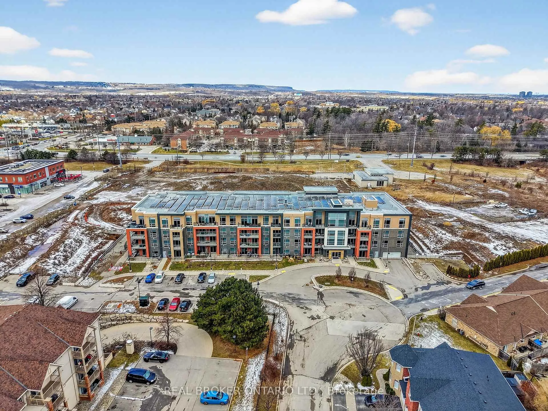 Photo 33 of Unit 418, 4040 Upper Middle Road, Burlington, Tansley — HOMEH