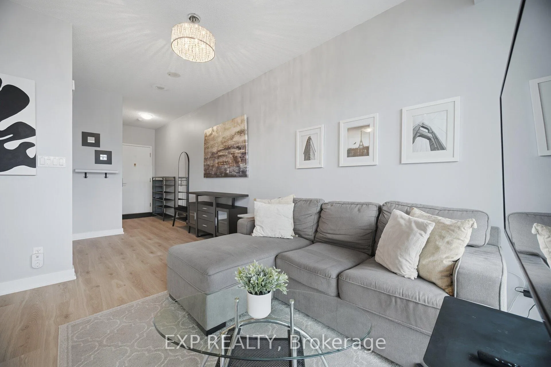 Photo 13 of Unit 1907, 126 Simcoe Street, Toronto, Waterfront Communities — HOMEH