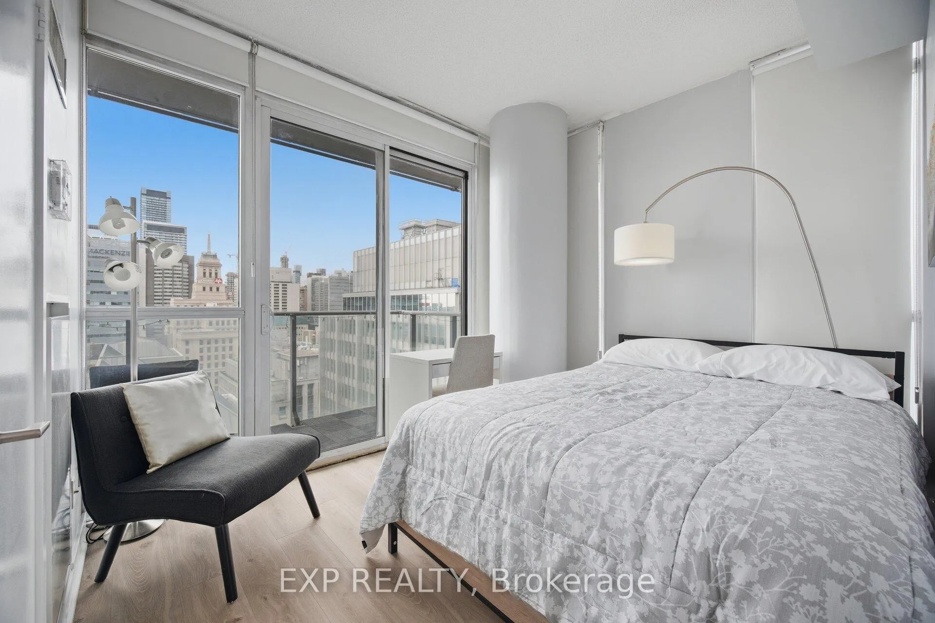 Photo 20 of Unit 1907, 126 Simcoe Street, Toronto, Waterfront Communities — HOMEH