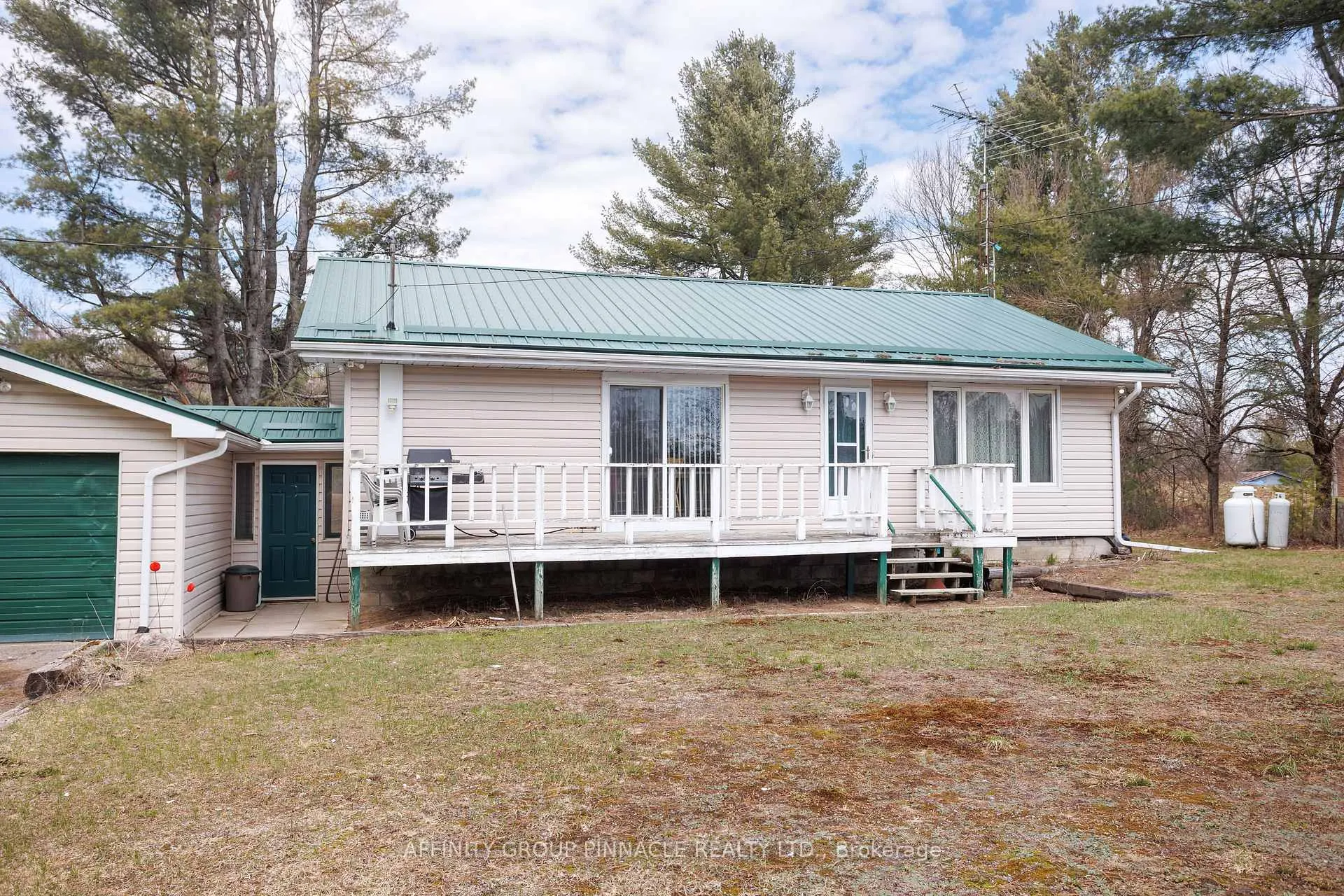 Photo 1 of 14 Hilton's Point Road, Kawartha Lakes, Laxton/Digby/Longford — HOMEH