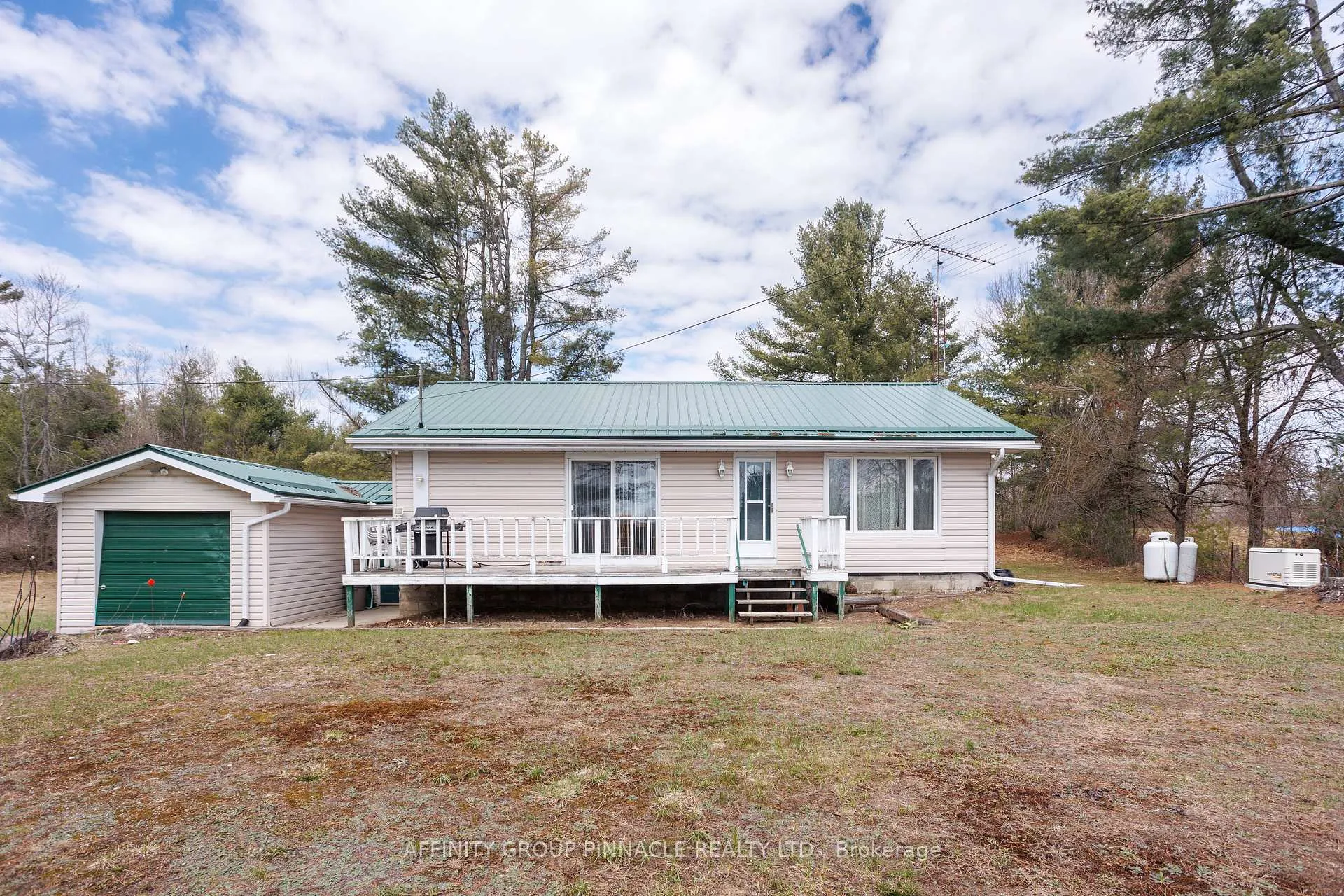 Photo 3 of 14 Hilton's Point Road, Kawartha Lakes, Laxton/Digby/Longford — HOMEH