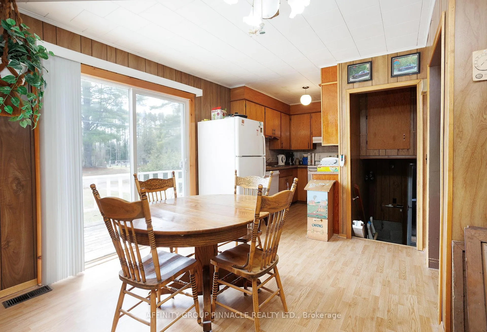 Photo 8 of 14 Hilton's Point Road, Kawartha Lakes, Laxton/Digby/Longford — HOMEH