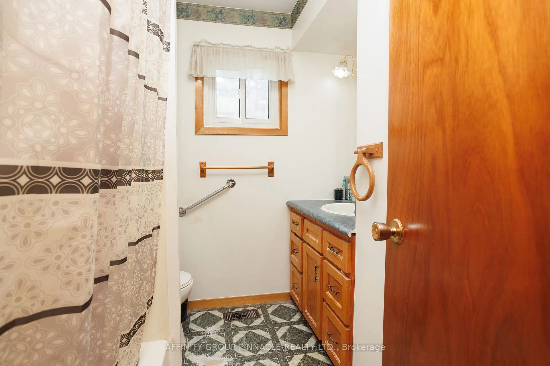 Photo 20 of 14 Hilton's Point Road, Kawartha Lakes, Laxton/Digby/Longford — HOMEH