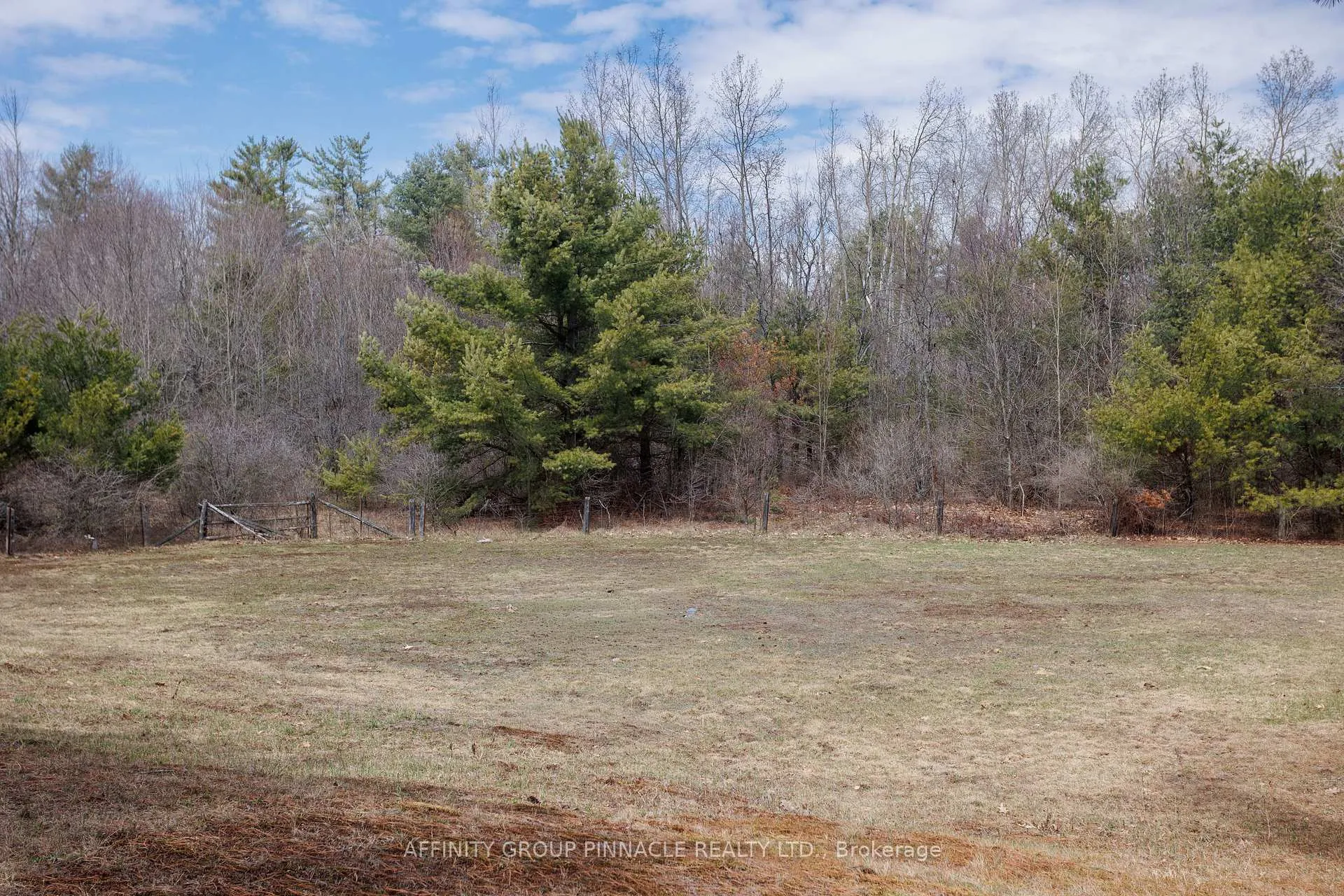 Photo 27 of 14 Hilton's Point Road, Kawartha Lakes, Laxton/Digby/Longford — HOMEH