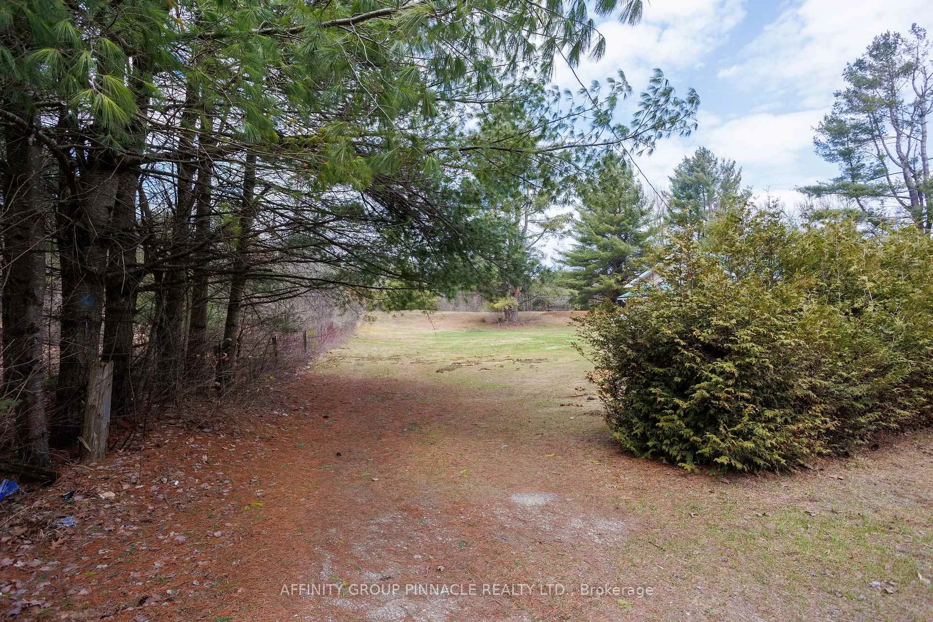 Photo 28 of 14 Hilton's Point Road, Kawartha Lakes, Laxton/Digby/Longford — HOMEH
