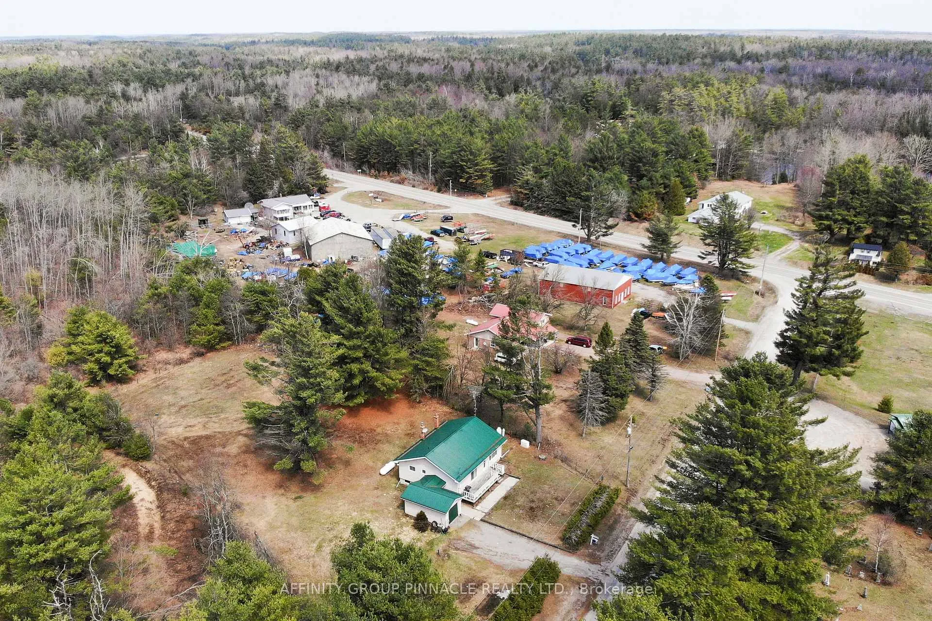 Photo 32 of 14 Hilton's Point Road, Kawartha Lakes, Laxton/Digby/Longford — HOMEH