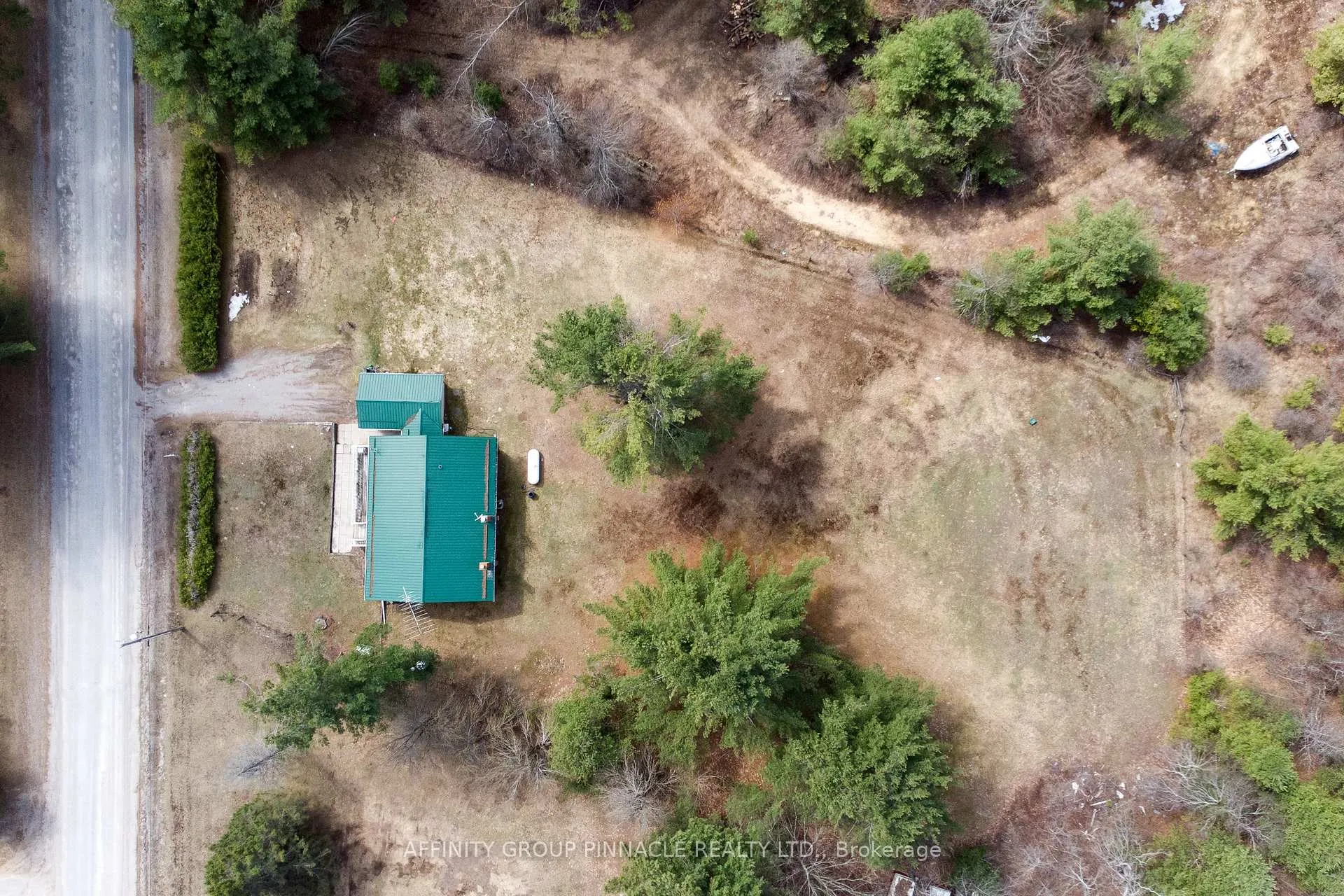 Photo 33 of 14 Hilton's Point Road, Kawartha Lakes, Laxton/Digby/Longford — HOMEH