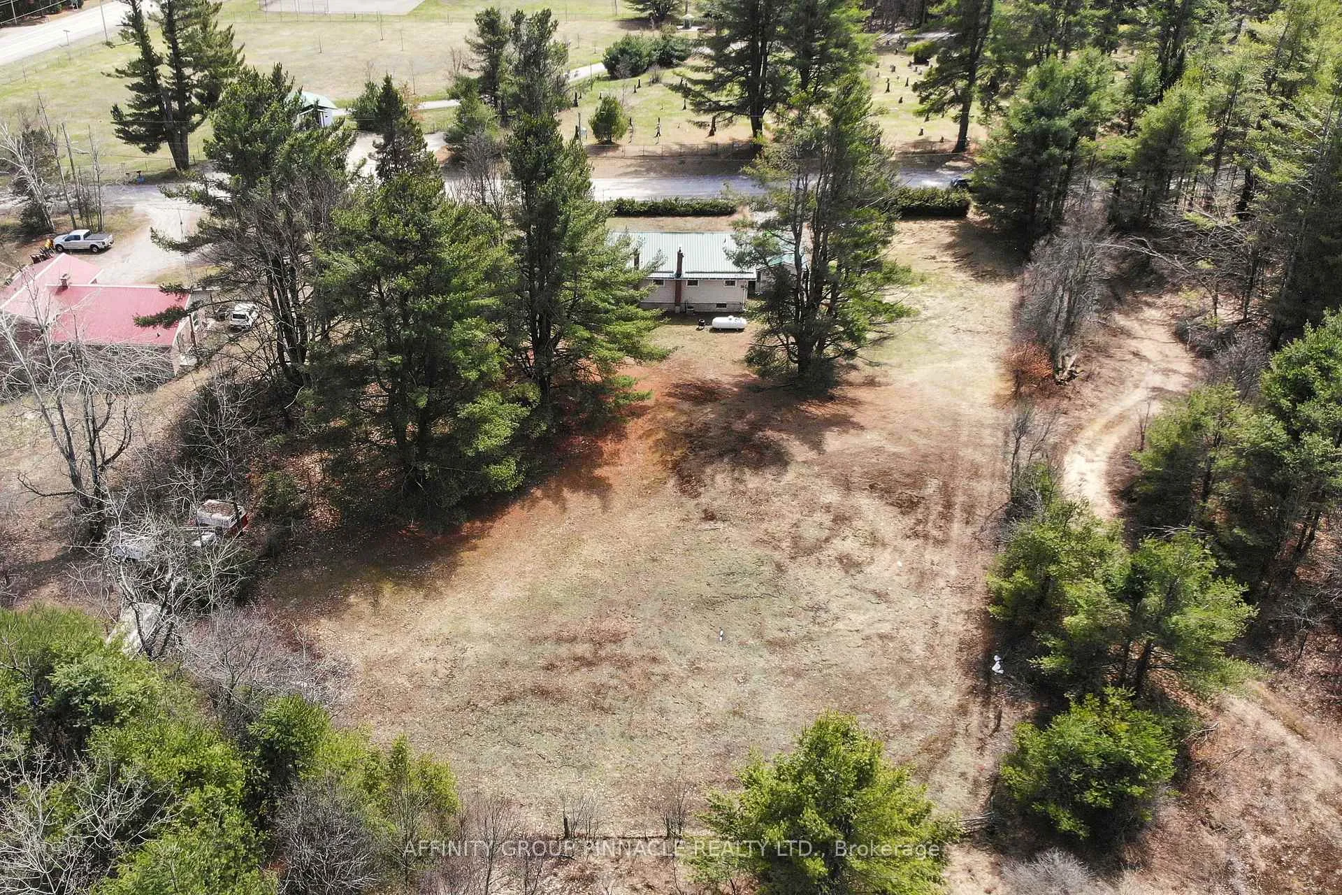 Photo 34 of 14 Hilton's Point Road, Kawartha Lakes, Laxton/Digby/Longford — HOMEH