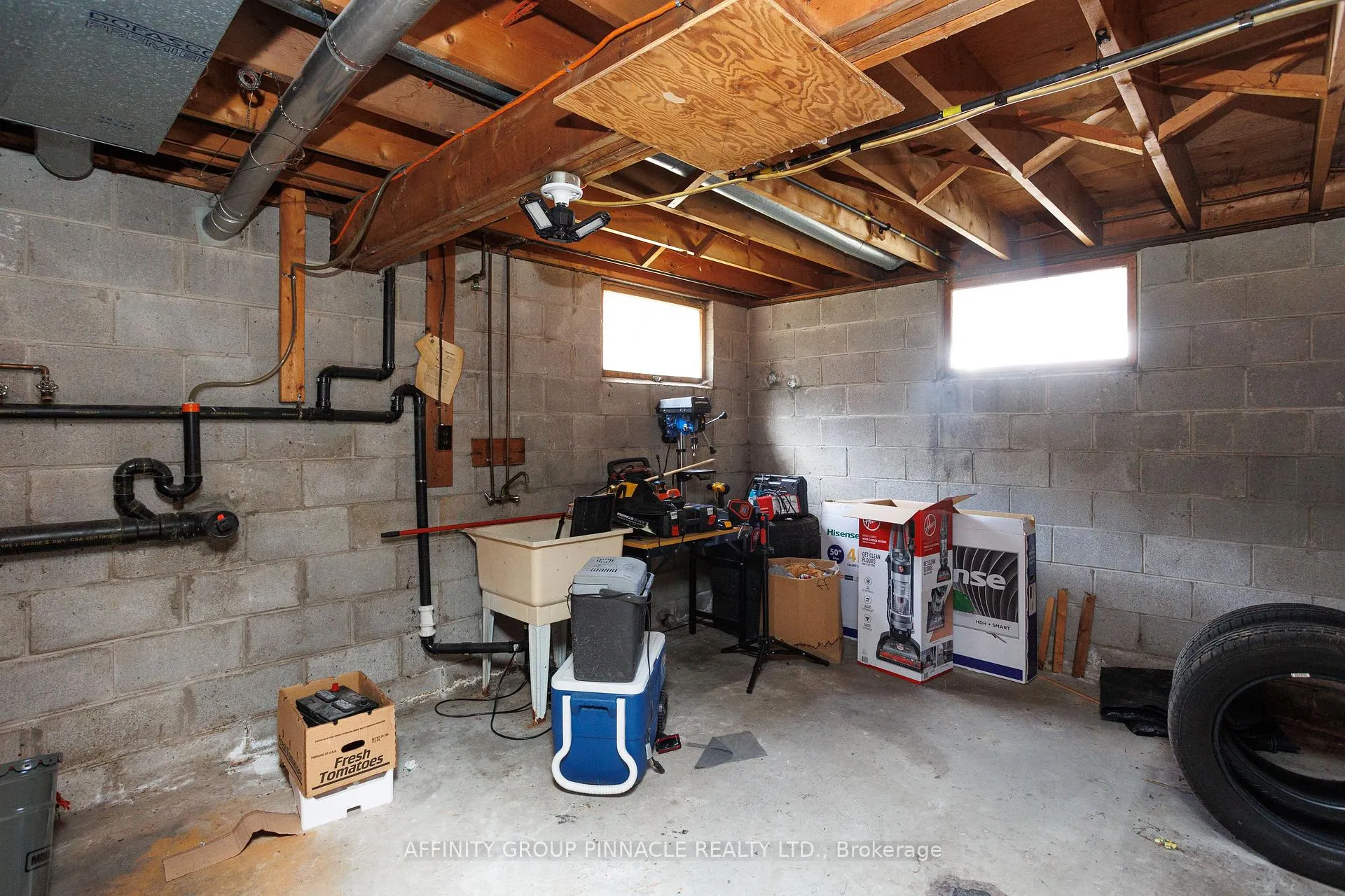 Photo 37 of 14 Hilton's Point Road, Kawartha Lakes, Laxton/Digby/Longford — HOMEH
