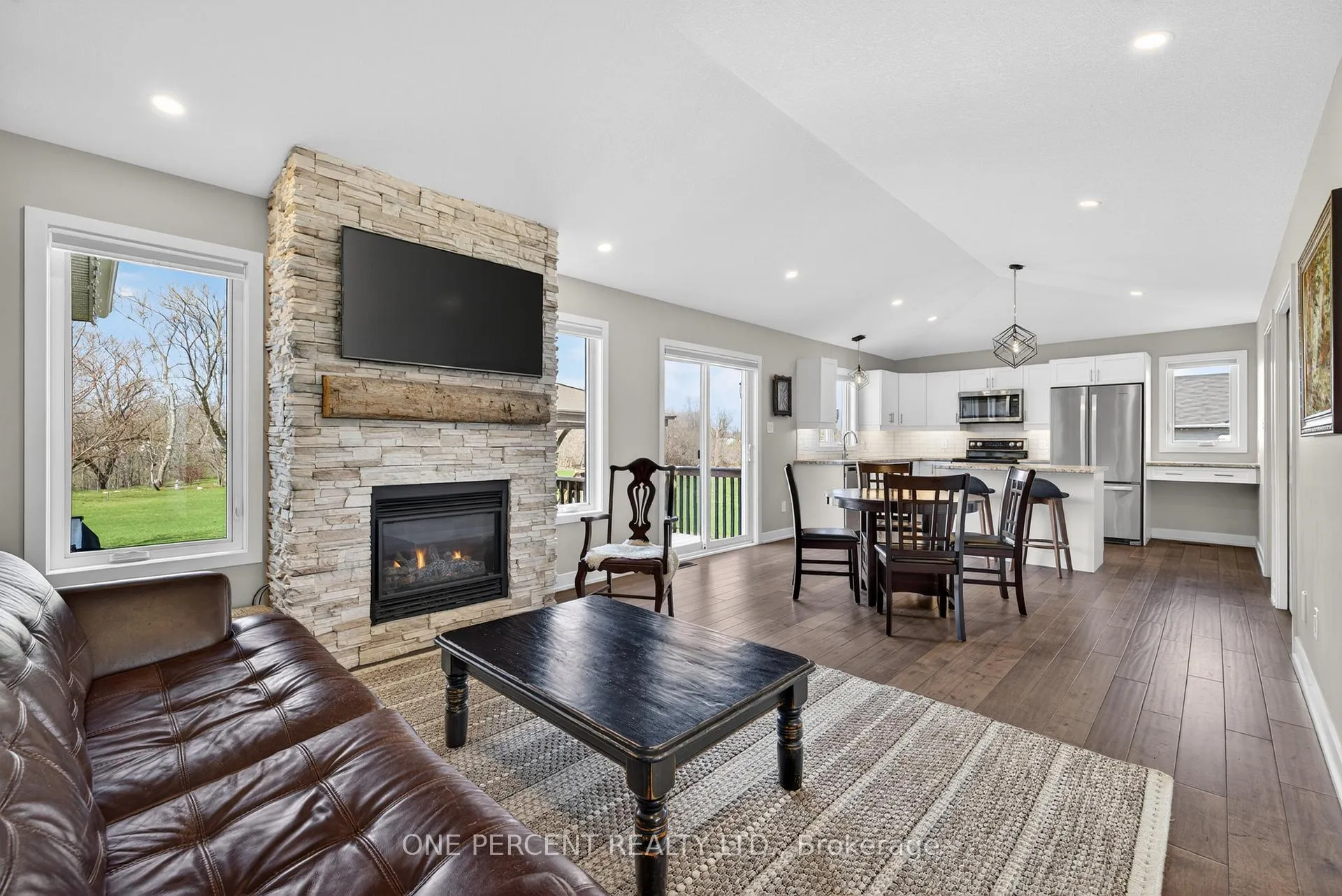 Photo 5 of 3012 Drew Drive, North Dundas, North Dundas (Mountain) Twp — HOMEH