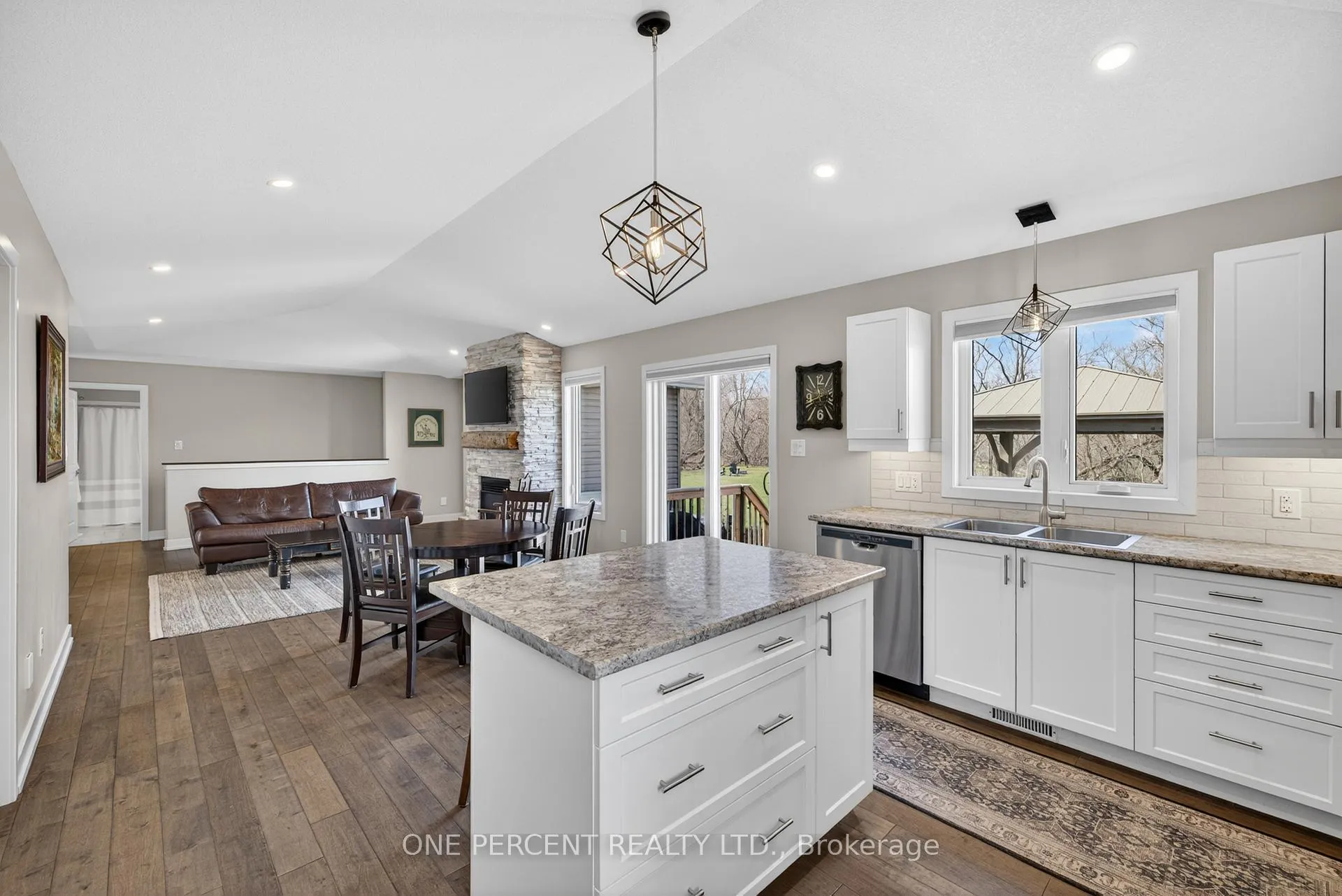 Photo 11 of 3012 Drew Drive, North Dundas, North Dundas (Mountain) Twp — HOMEH