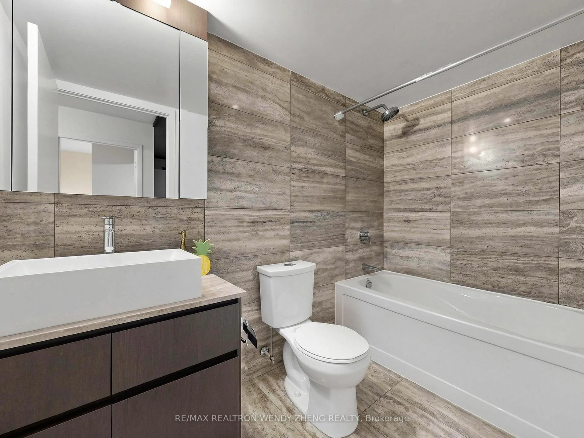 Photo 24 of Unit 1055, 10 Capreol Court, Toronto, Waterfront Communities — HOMEH