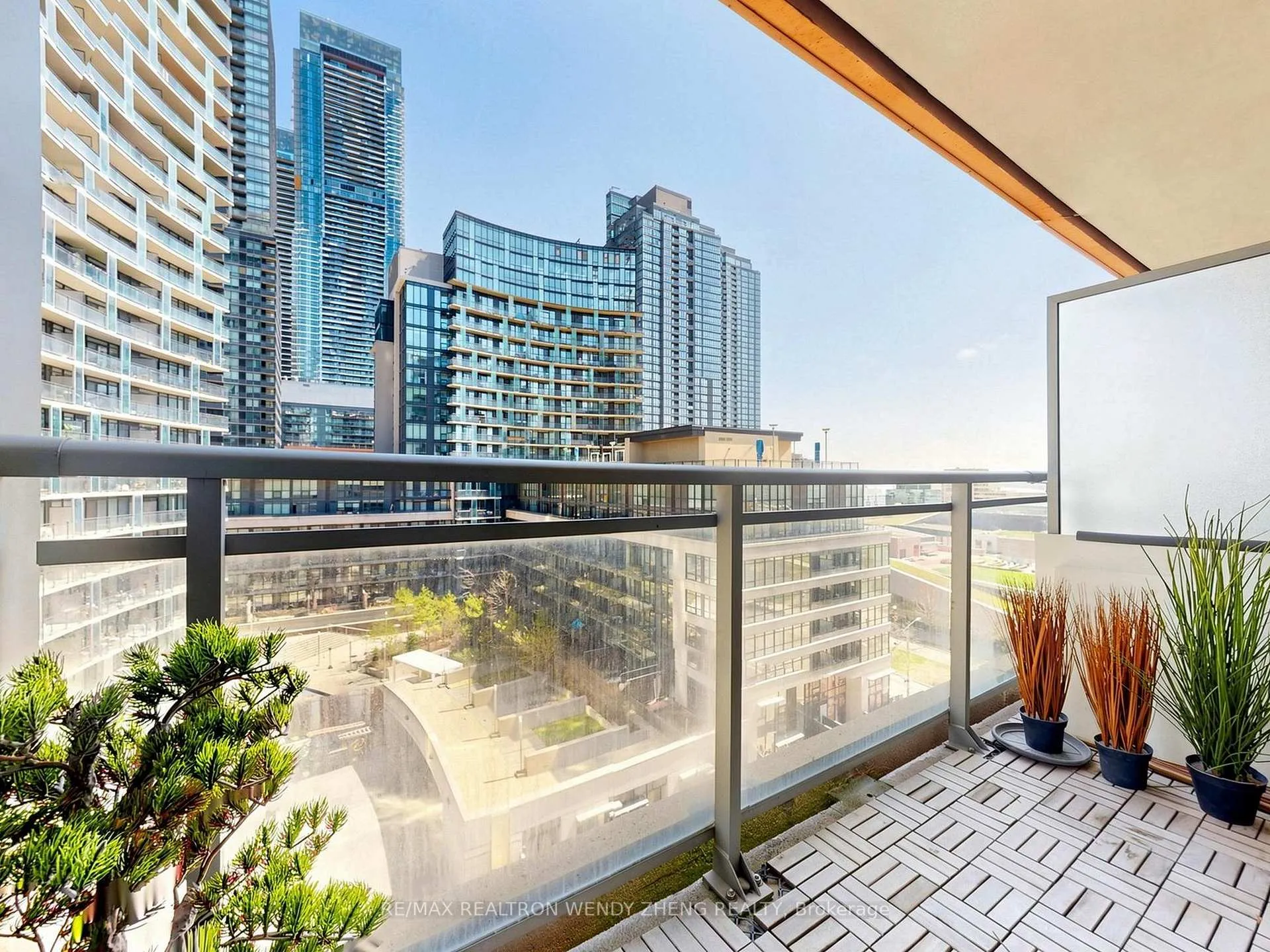 Photo 26 of Unit 1055, 10 Capreol Court, Toronto, Waterfront Communities — HOMEH