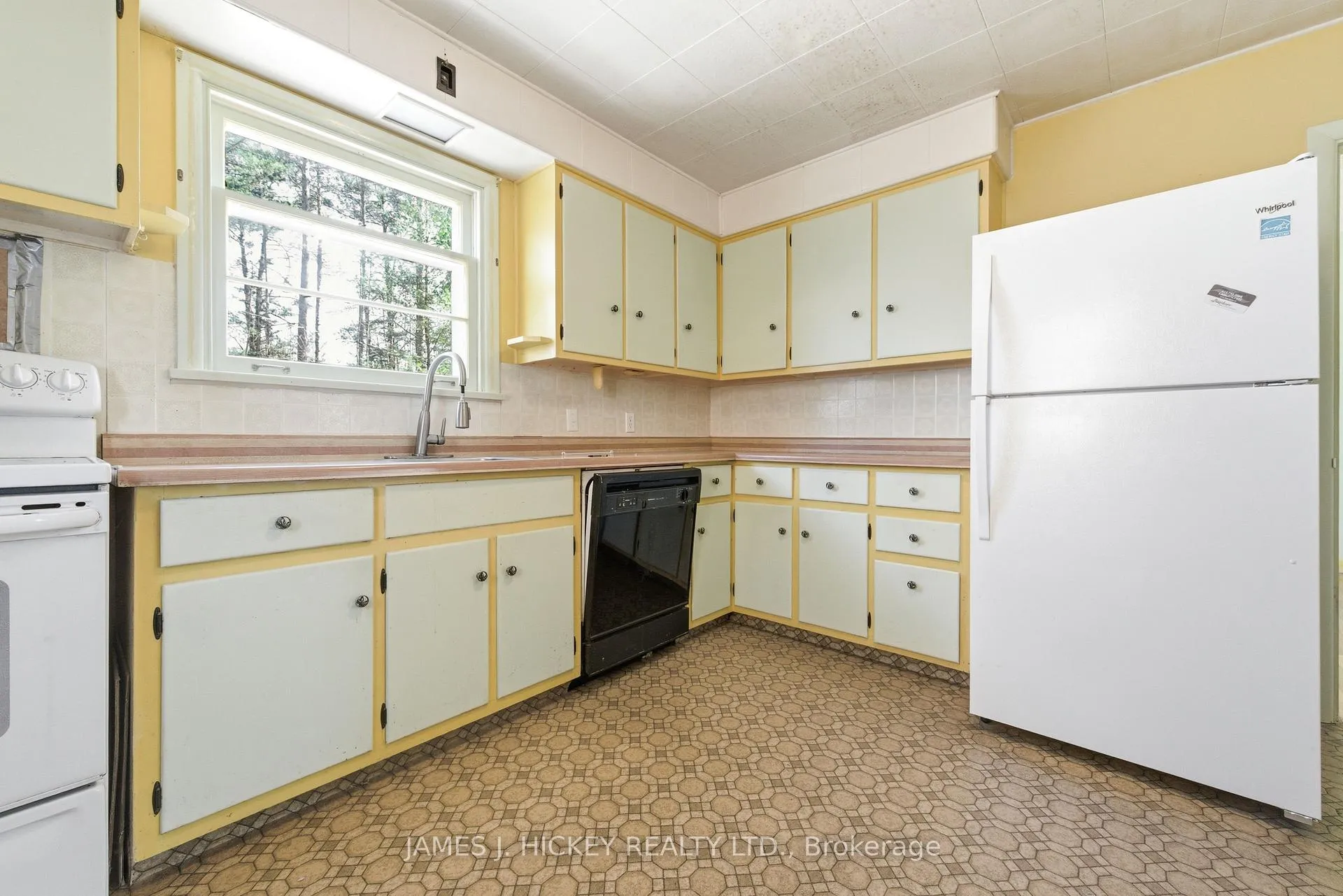Photo 12 of 34 Faraday Crescent, Deep River, Deep River — HOMEH