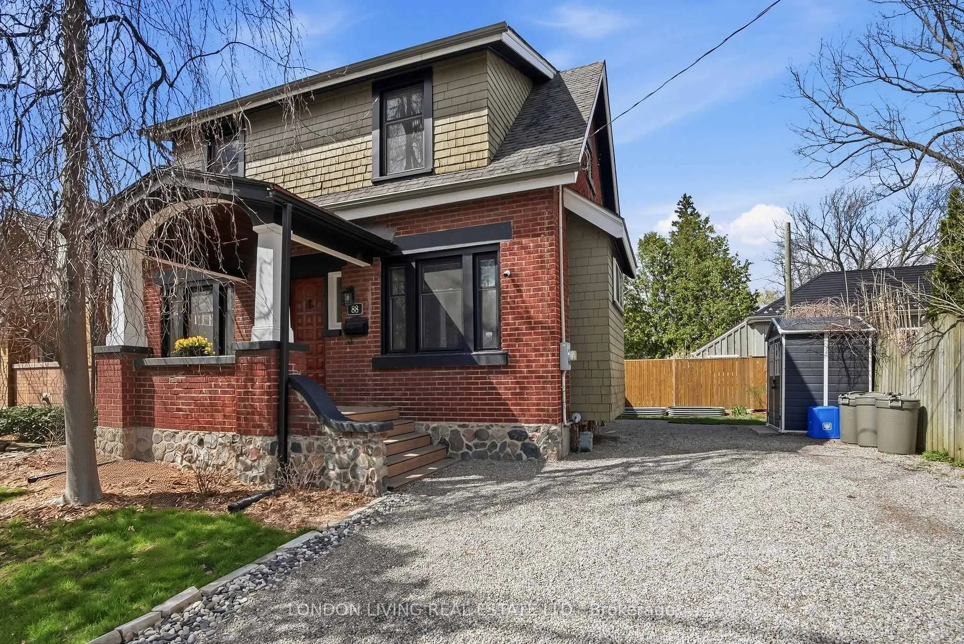 Front of 88 Tecumseh Avenue E