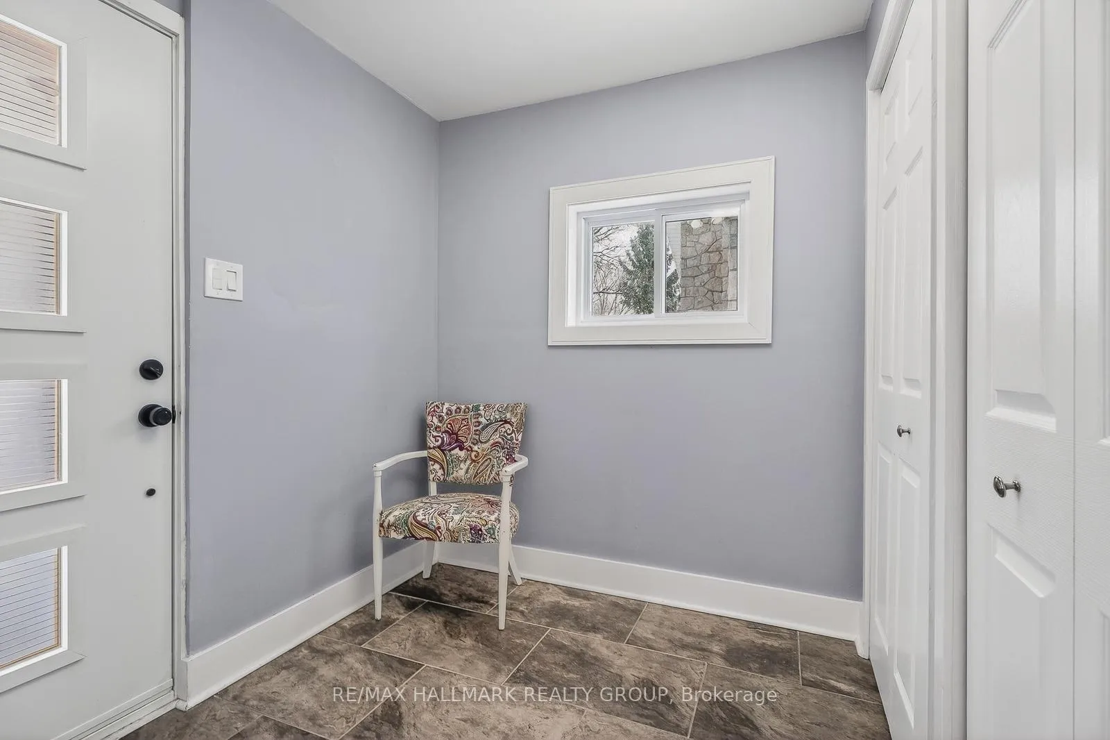 Photo 5 of 170 Donald Street, Ottawa, Overbrook/Castle Heights — HOMEH