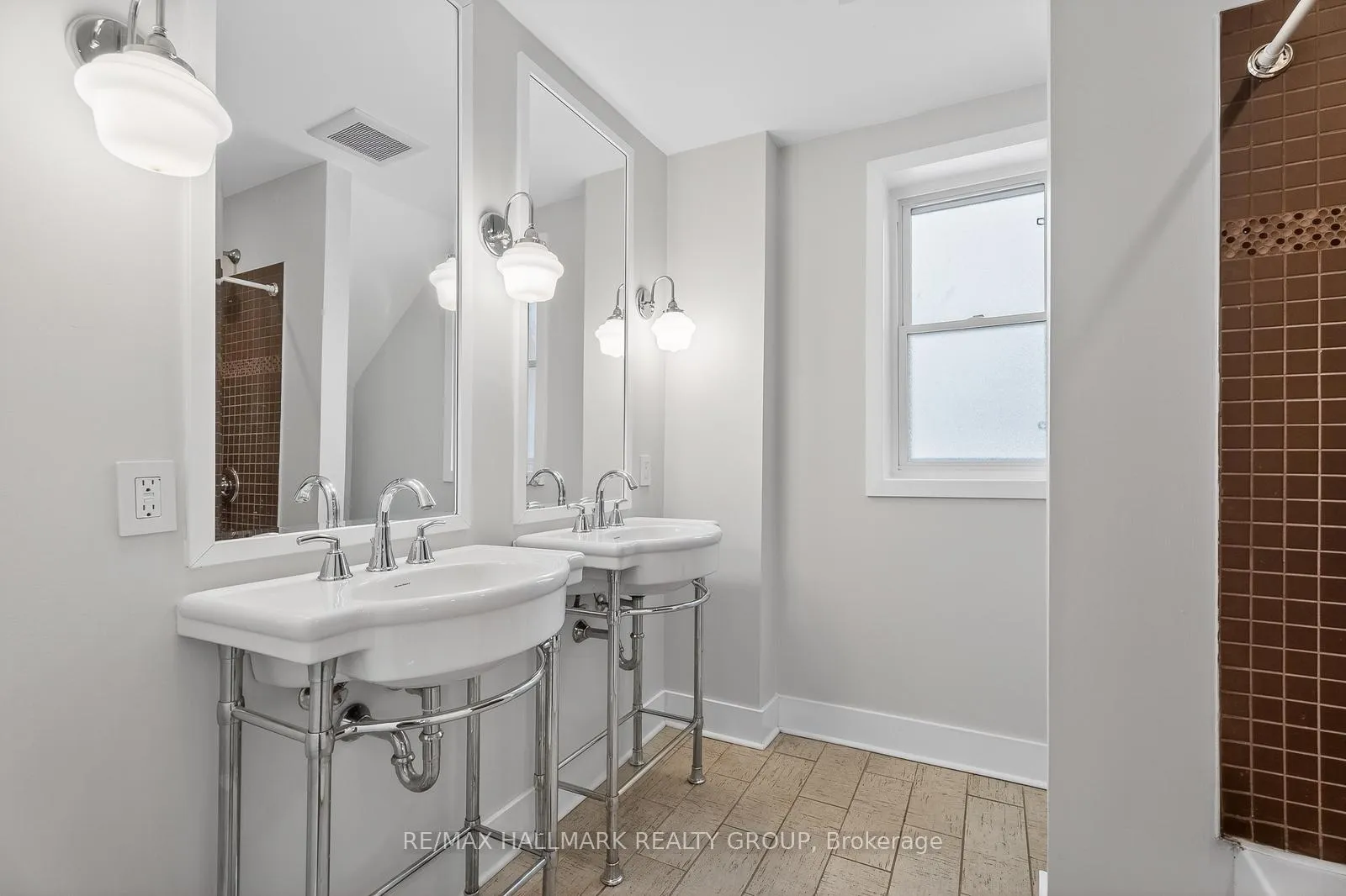 Photo 23 of 170 Donald Street, Ottawa, Overbrook/Castle Heights — HOMEH