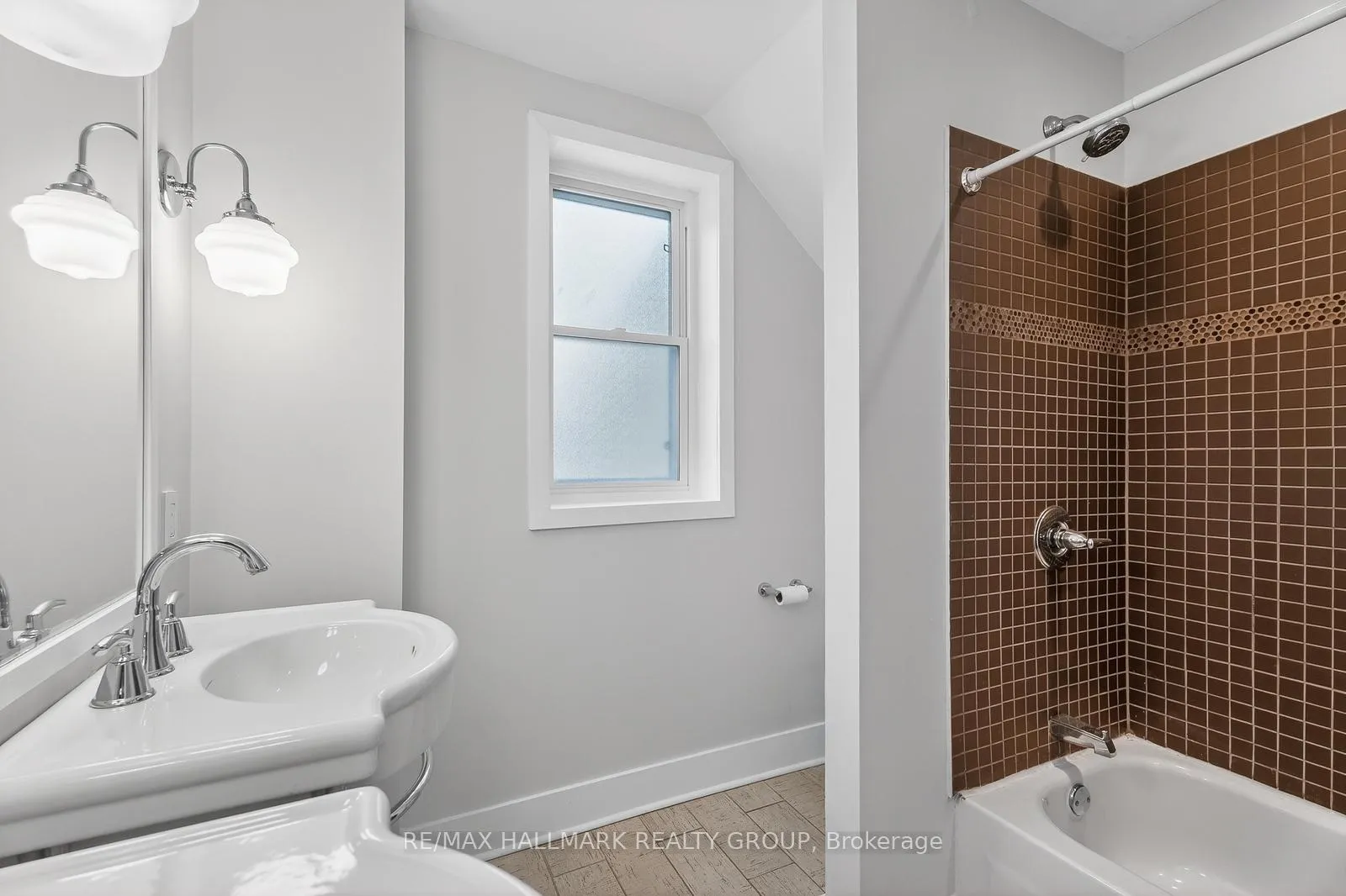 Photo 24 of 170 Donald Street, Ottawa, Overbrook/Castle Heights — HOMEH