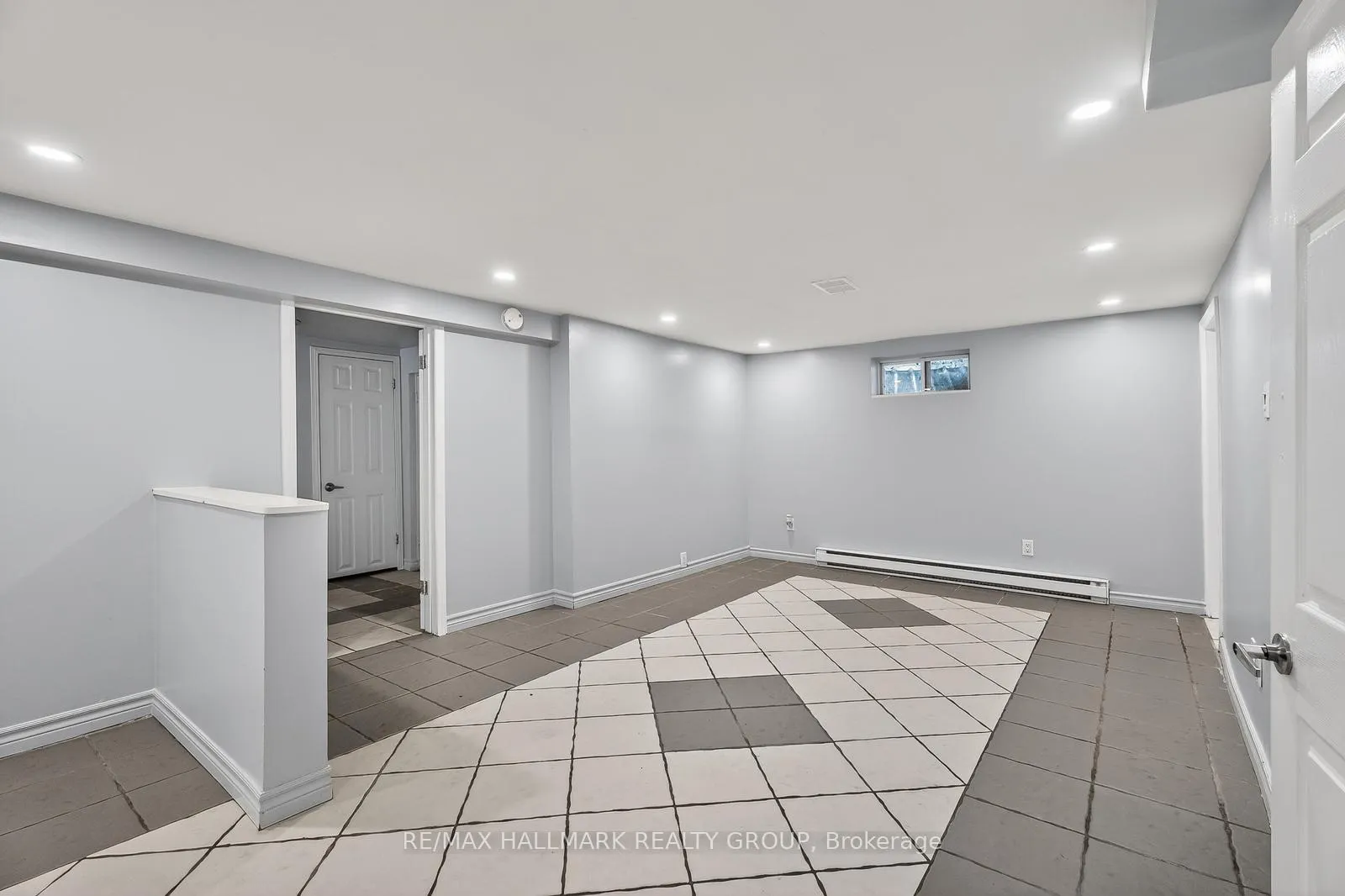Photo 36 of 170 Donald Street, Ottawa, Overbrook/Castle Heights — HOMEH