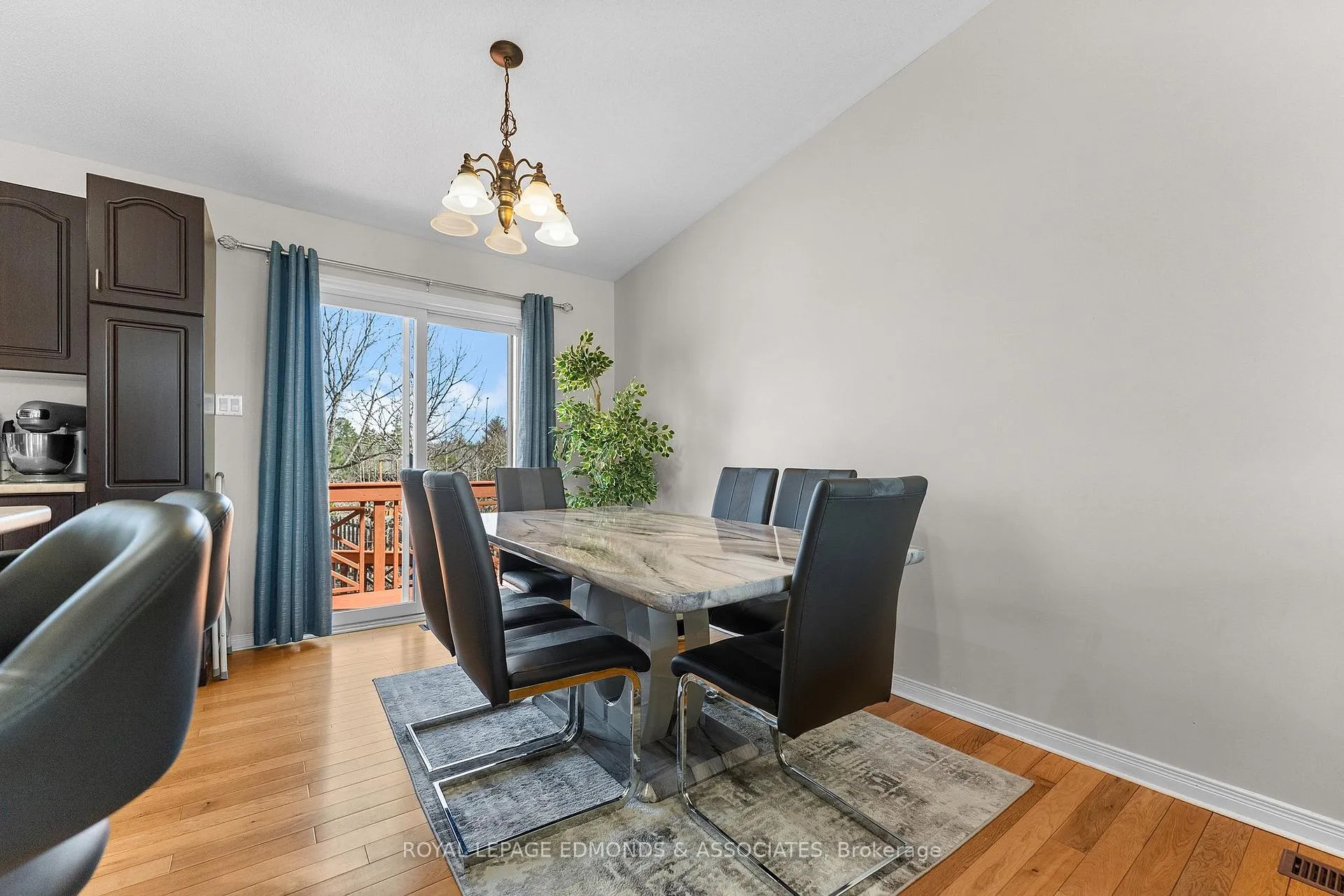 Photo 11 of 8 Gerald Avenue, Petawawa — HOMEH