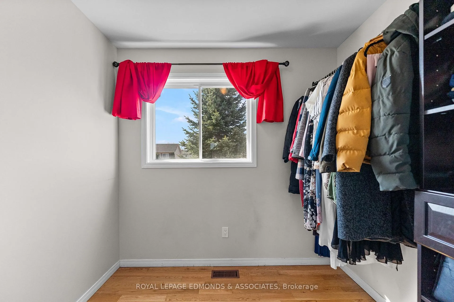 Photo 17 of 8 Gerald Avenue, Petawawa — HOMEH