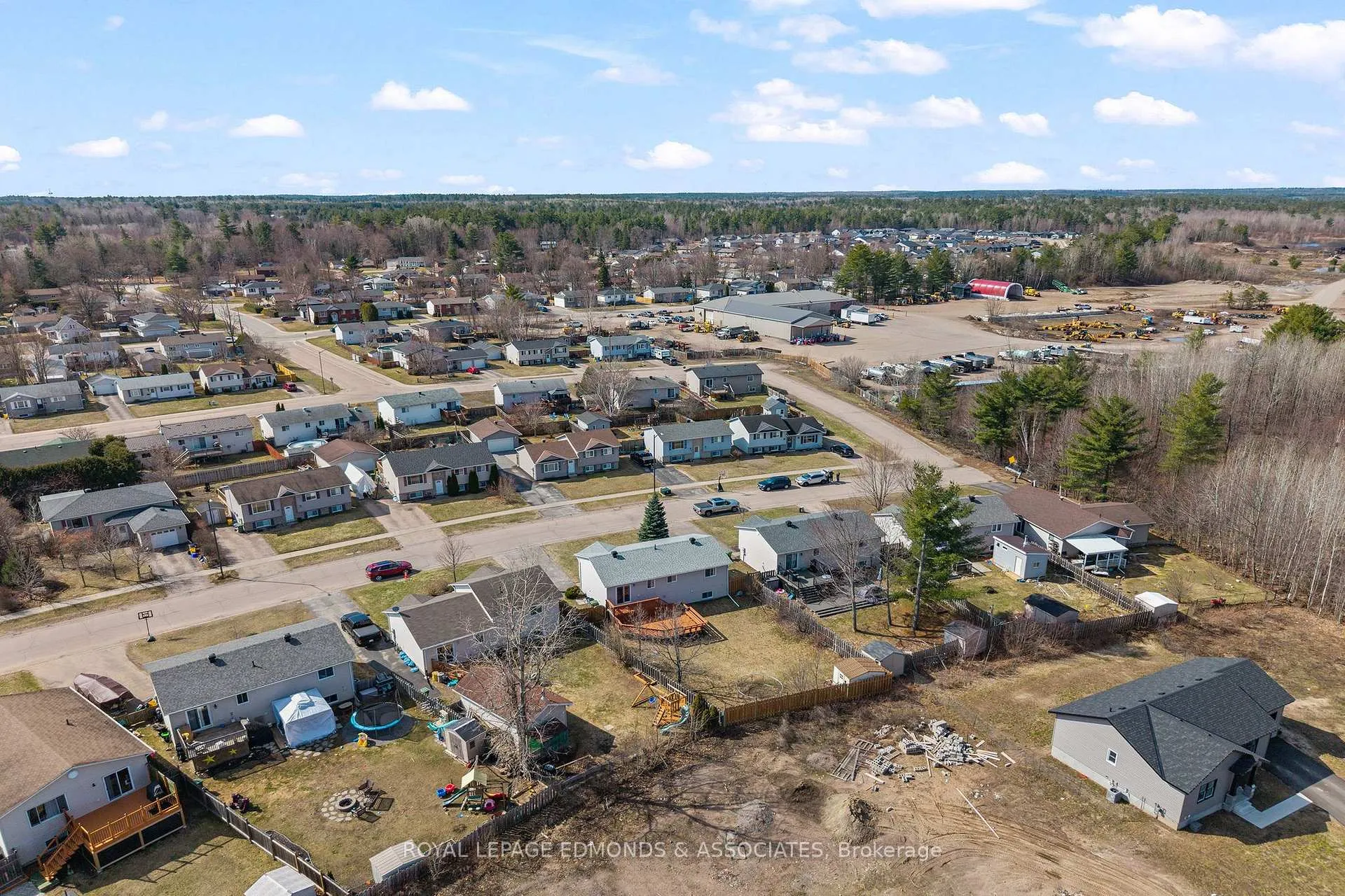 Photo 45 of 8 Gerald Avenue, Petawawa — HOMEH