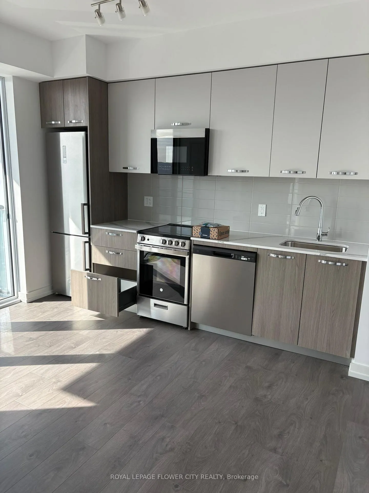 Photo 6 of Unit 2714, 75 James Street, Hamilton, Durand — HOMEH