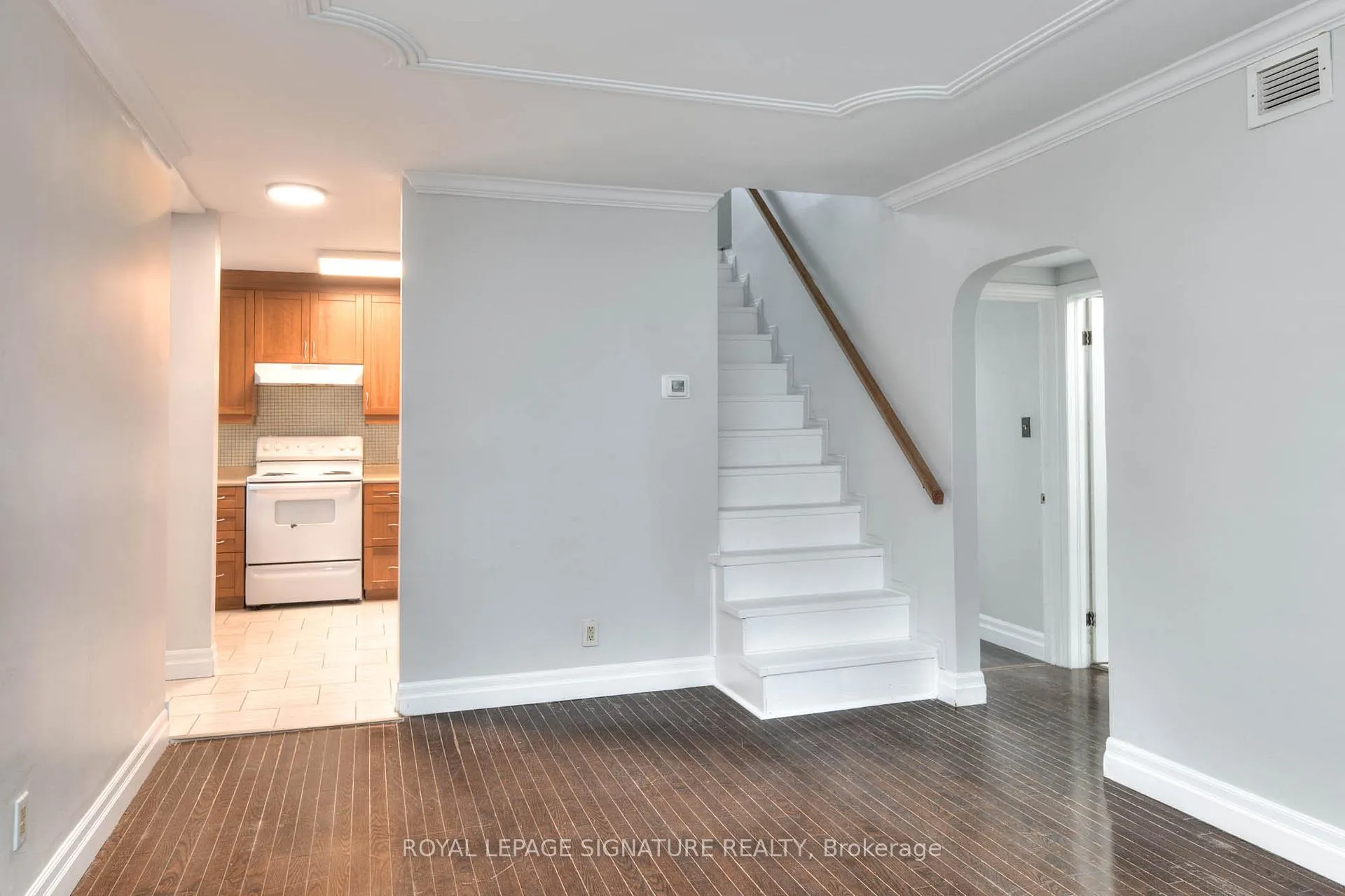 Photo 9 of 839 Stirling Avenue S, Kitchener, Meinzinger — HOMEH