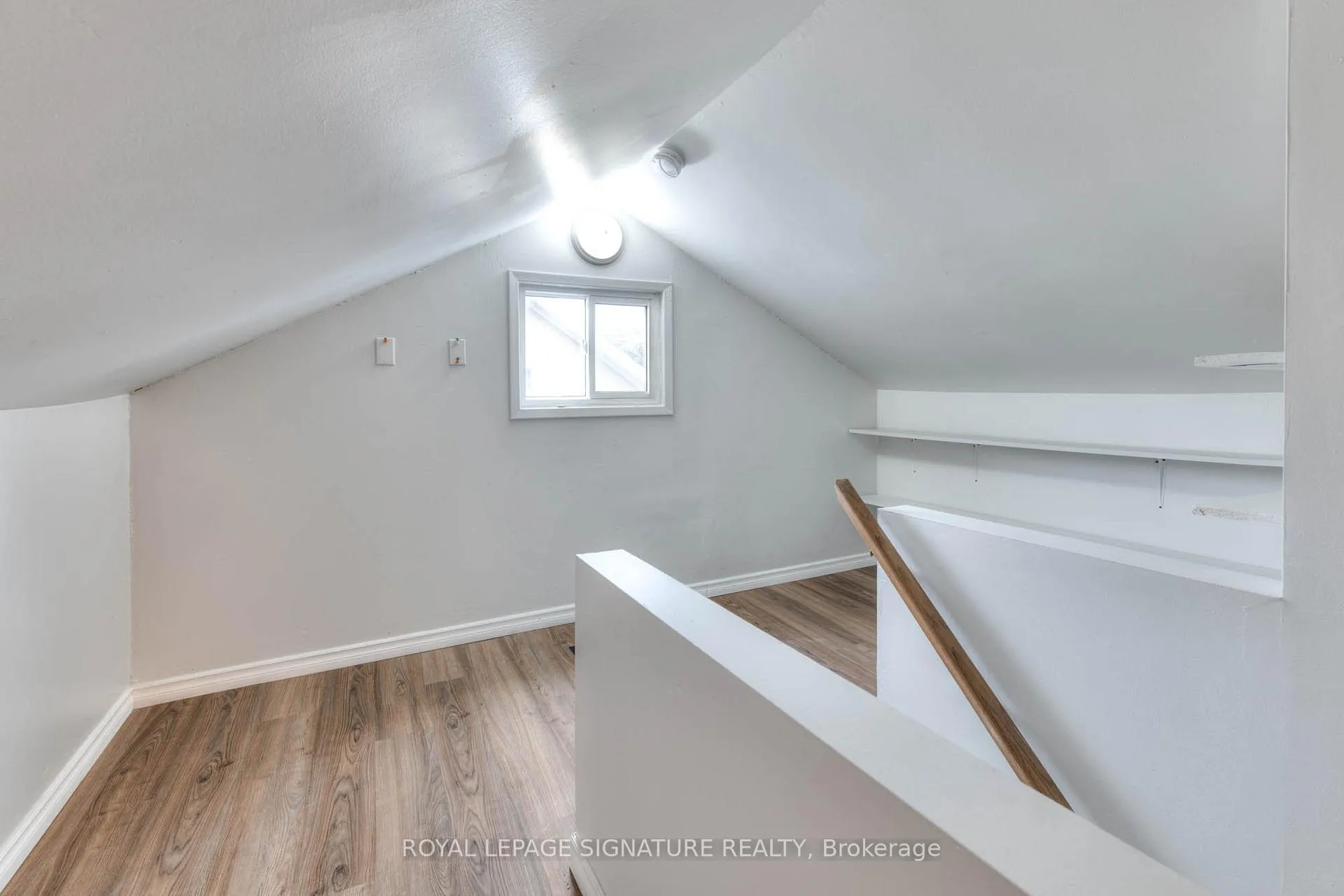 Photo 15 of 839 Stirling Avenue S, Kitchener, Meinzinger — HOMEH
