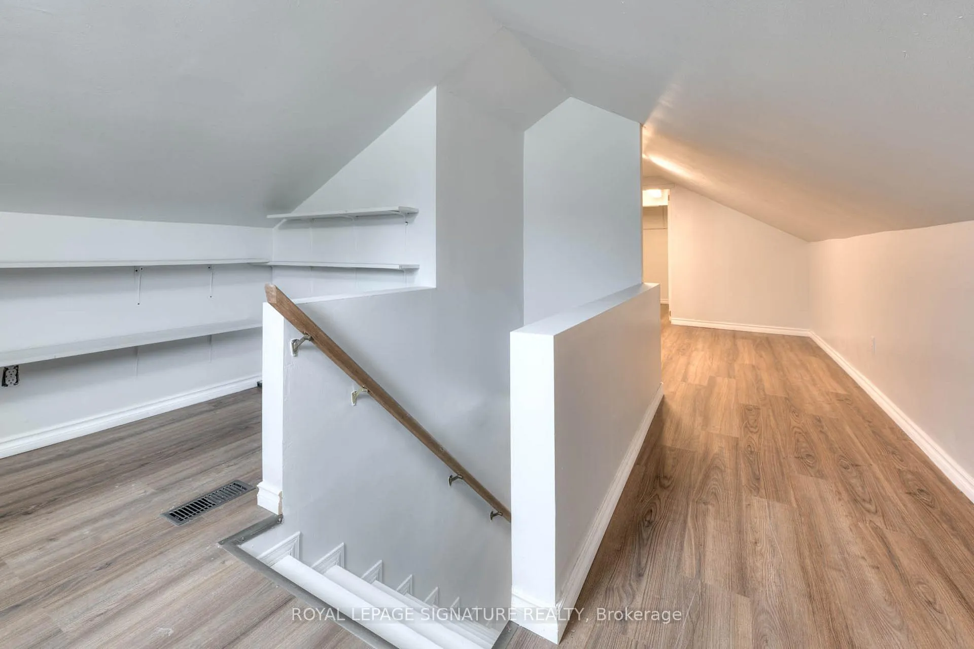 Photo 16 of 839 Stirling Avenue S, Kitchener, Meinzinger — HOMEH