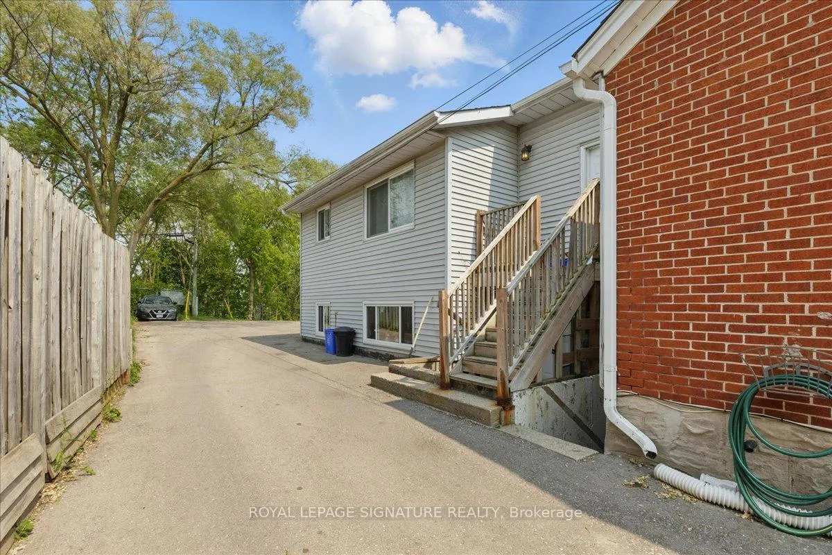 Photo 19 of 839 Stirling Avenue S, Kitchener, Meinzinger — HOMEH