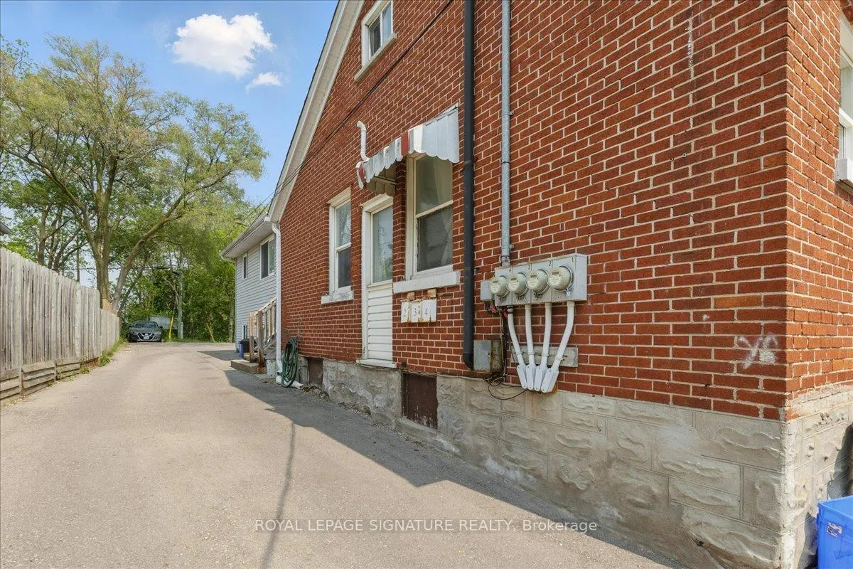 Photo 20 of 839 Stirling Avenue S, Kitchener, Meinzinger — HOMEH