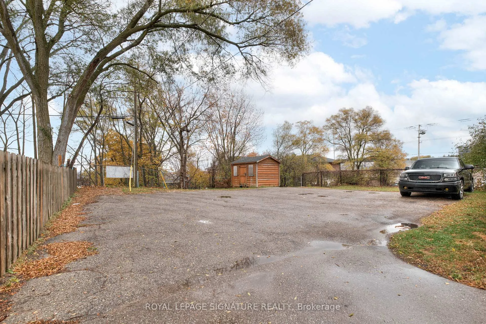 Photo 26 of 839 Stirling Avenue S, Kitchener, Meinzinger — HOMEH