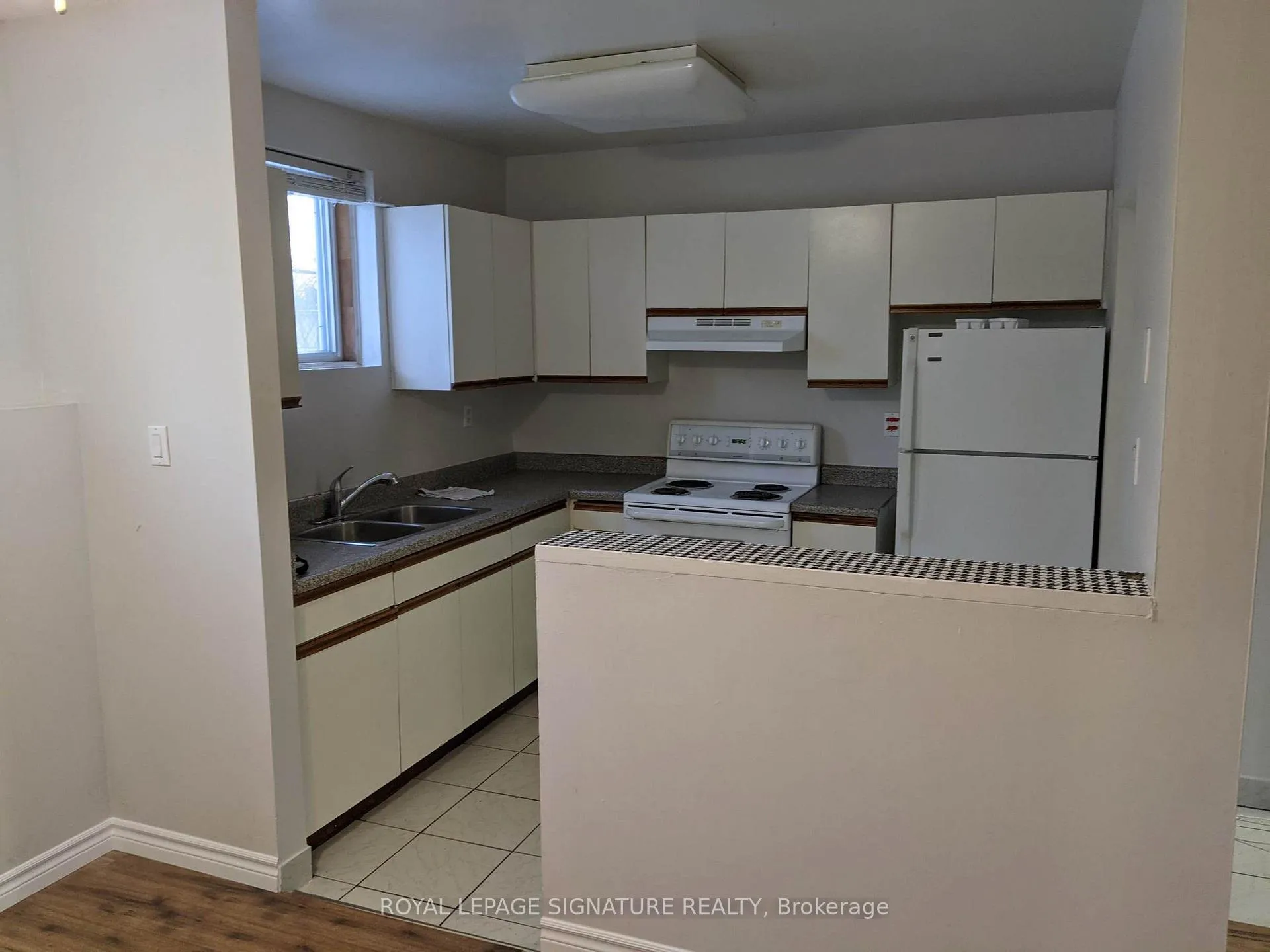 Photo 37 of 839 Stirling Avenue S, Kitchener, Meinzinger — HOMEH