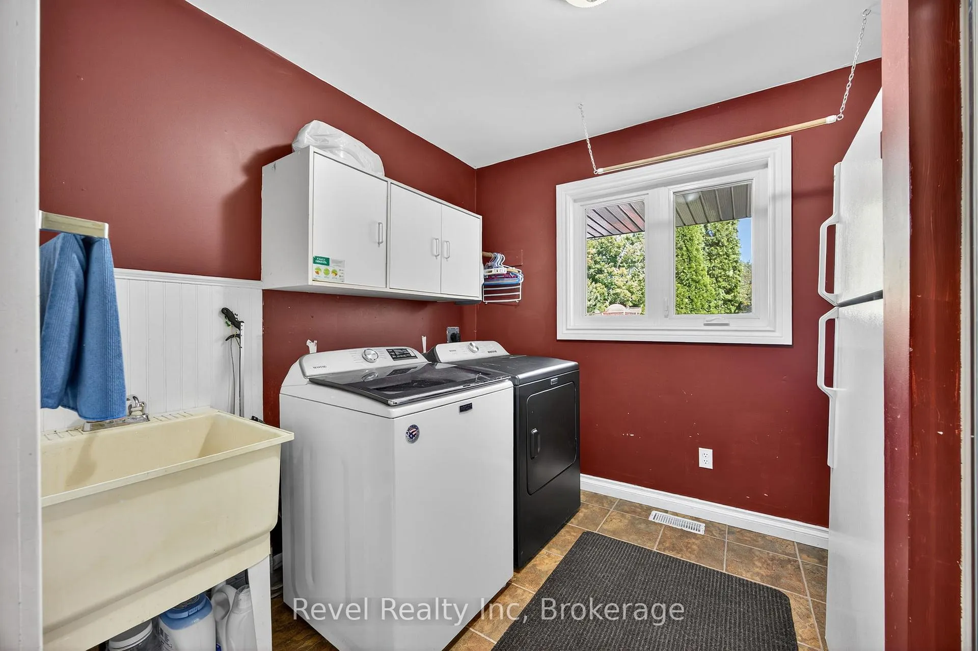 Photo 15 of 7190 93 Highway, Tiny, Rural Tiny — HOMEH