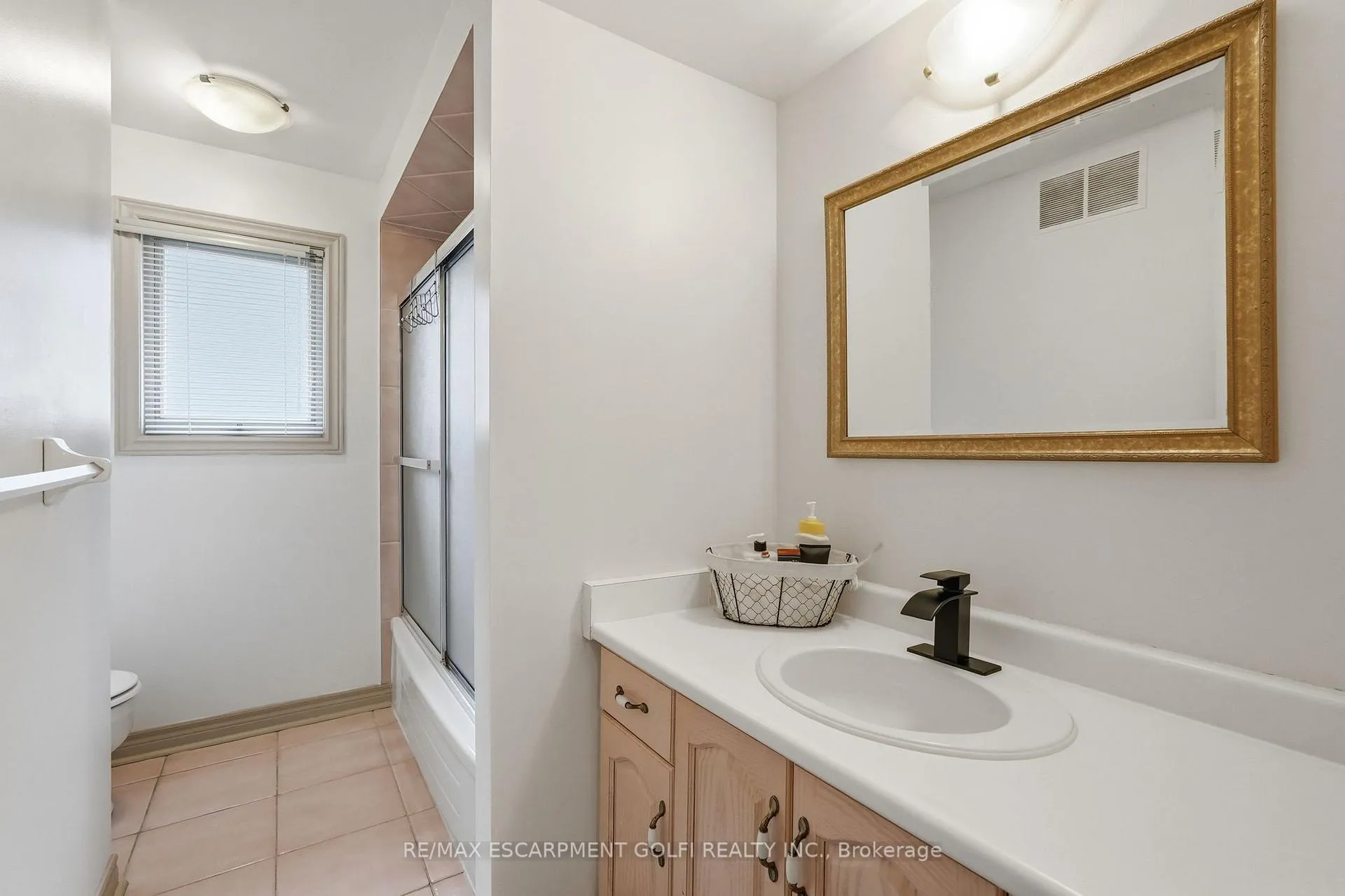 Photo 20 of 113 Meadowlands Boulevard, Hamilton, Meadowlands — HOMEH