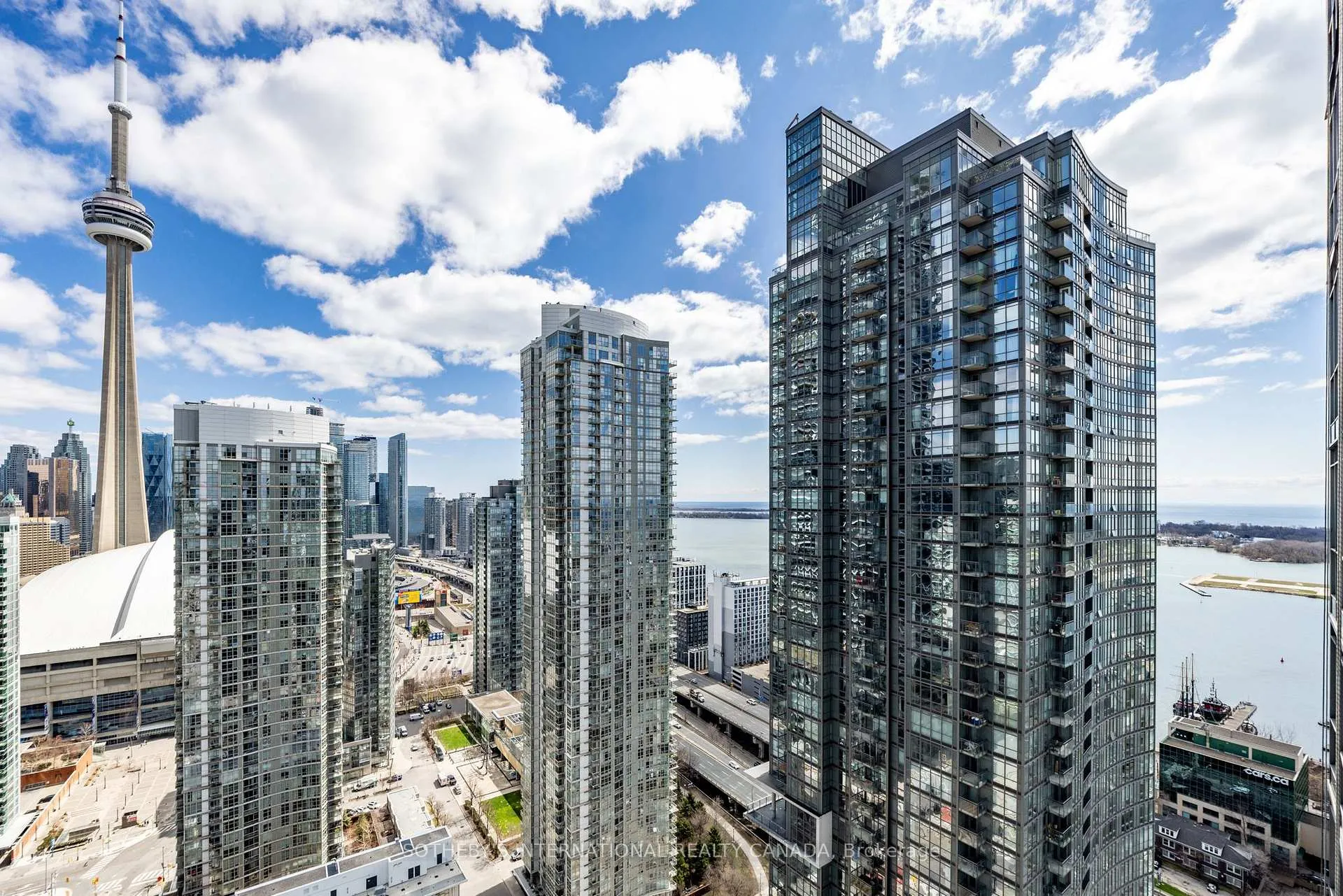 Photo 3 of Unit 4308, 15 Fort York Boulevard, Toronto, Waterfront Communities — HOMEH