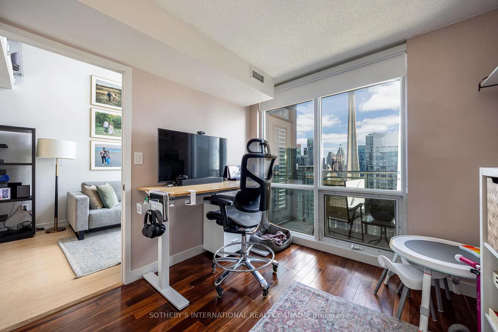 Photo 8 of Unit 4308, 15 Fort York Boulevard, Toronto, Waterfront Communities — HOMEH