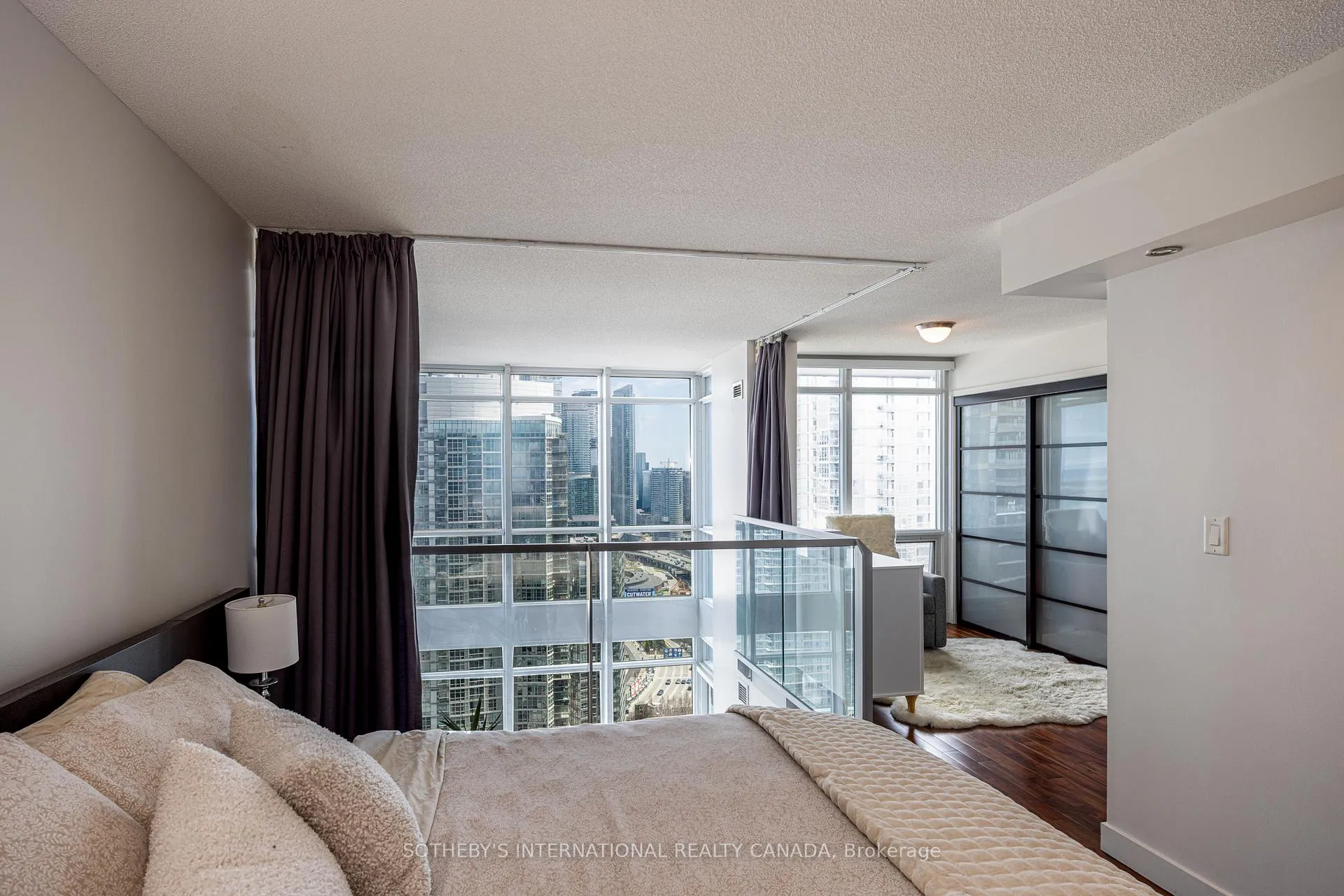 Photo 13 of Unit 4308, 15 Fort York Boulevard, Toronto, Waterfront Communities — HOMEH
